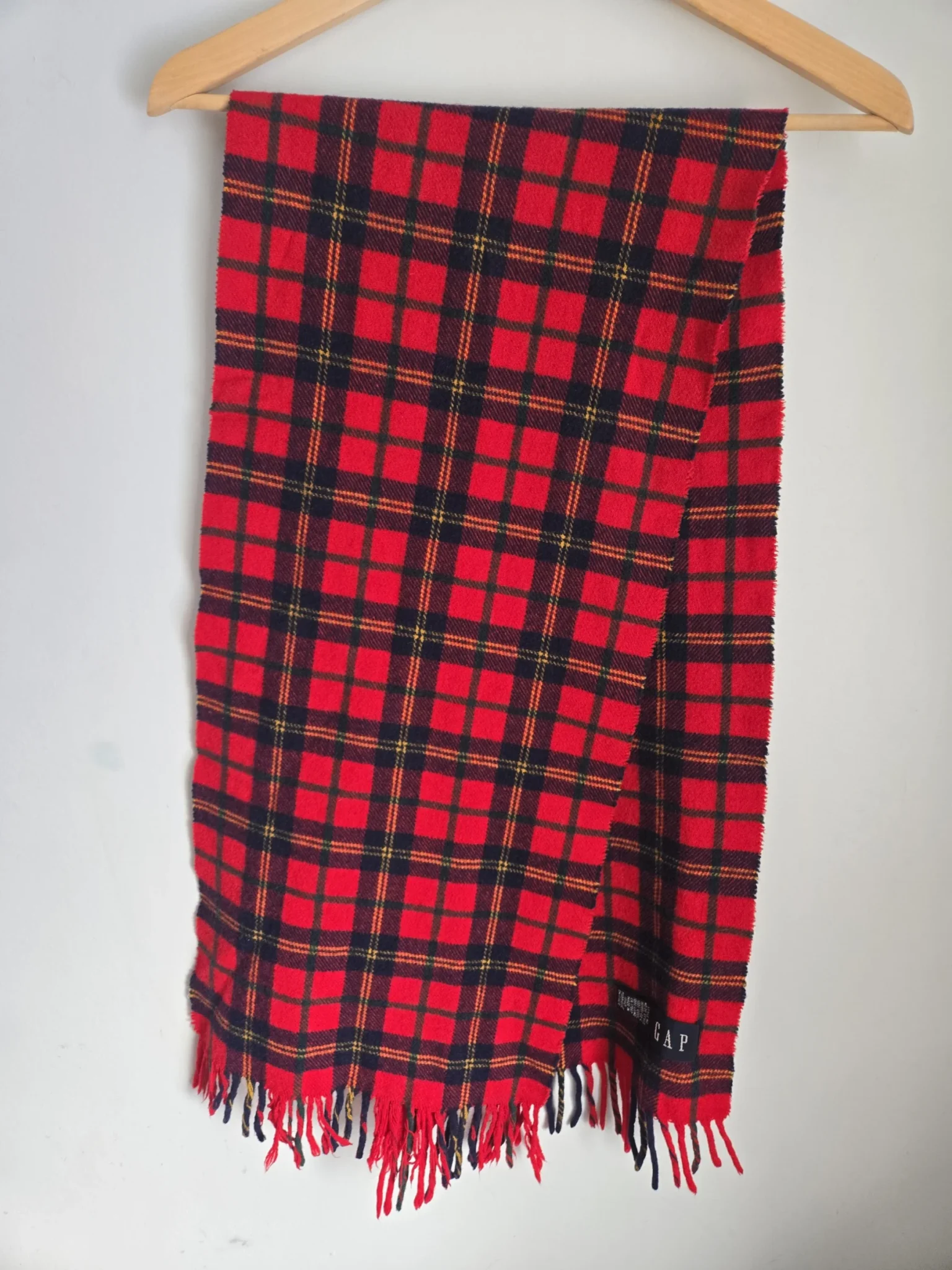 Featured image for Vintage scarf 💯 wool GAP