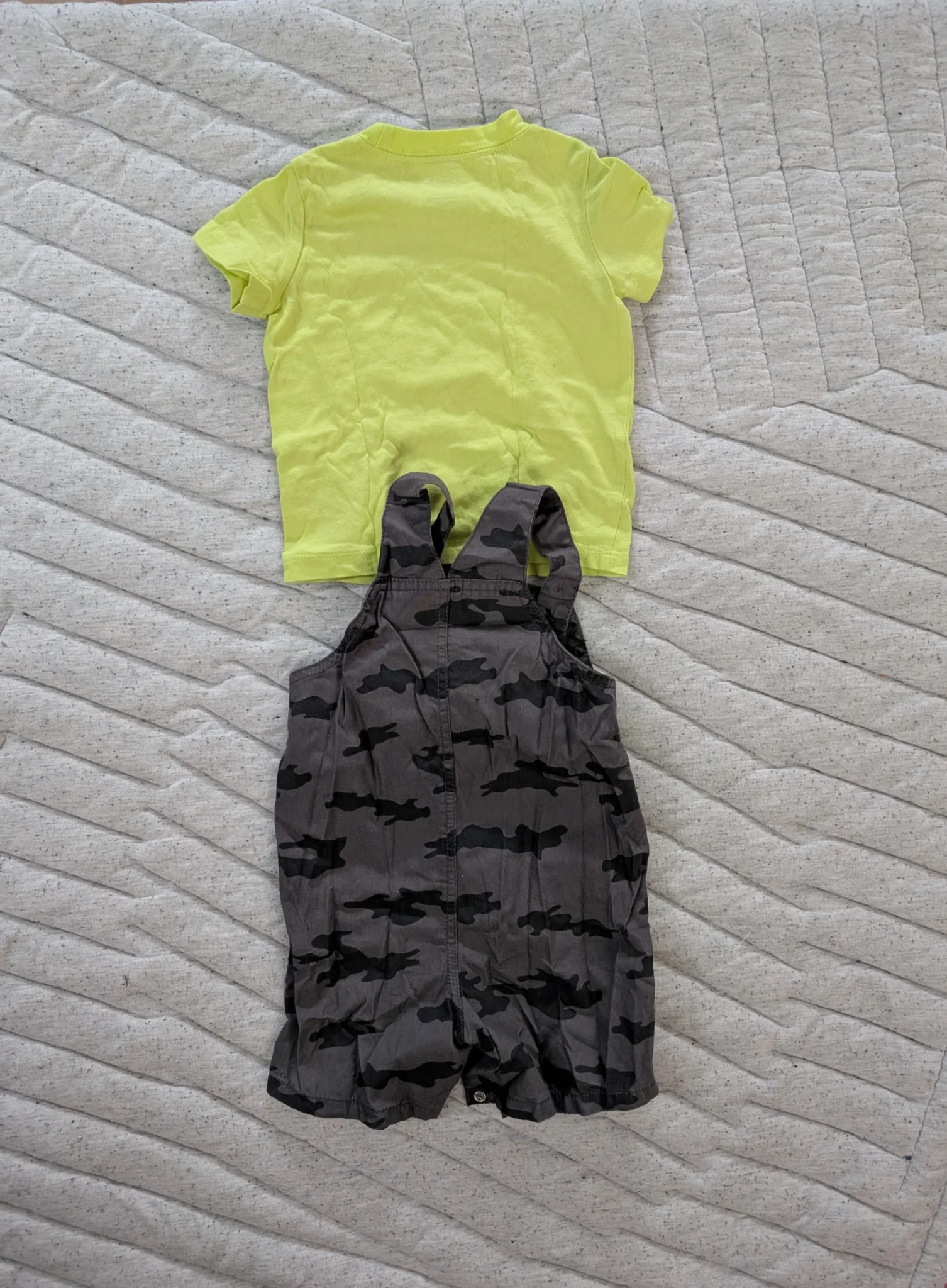 Image for Ensemble salopette et T-shirt 12-18 mois