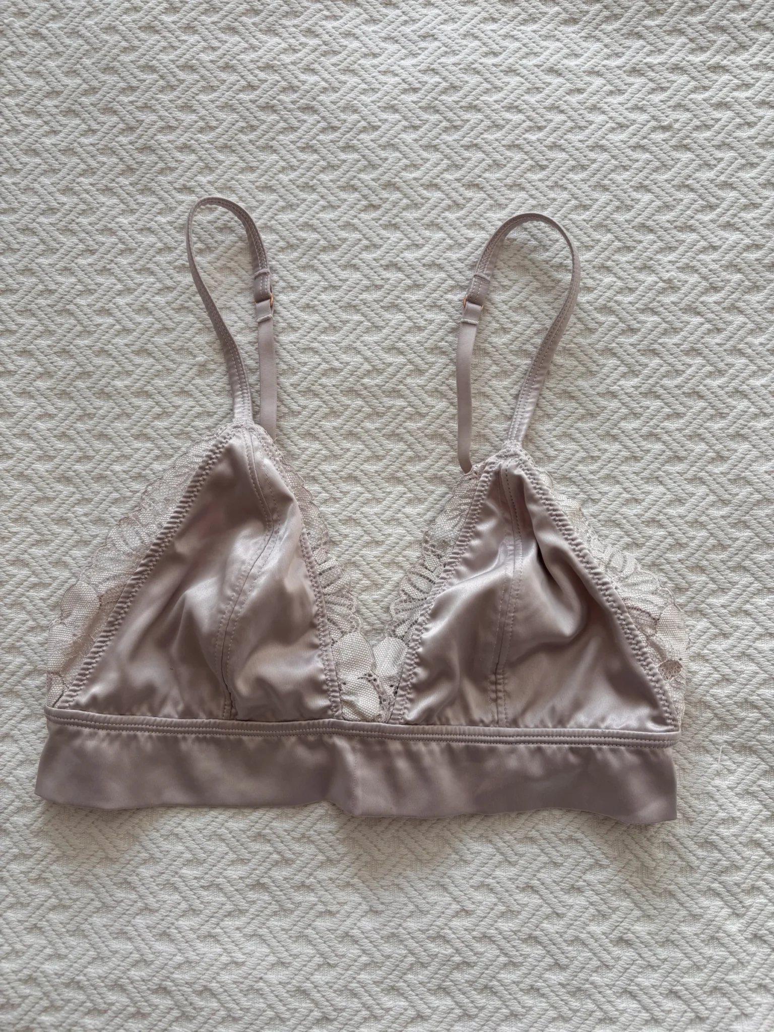 Featured image for Bralette Aerie in satin