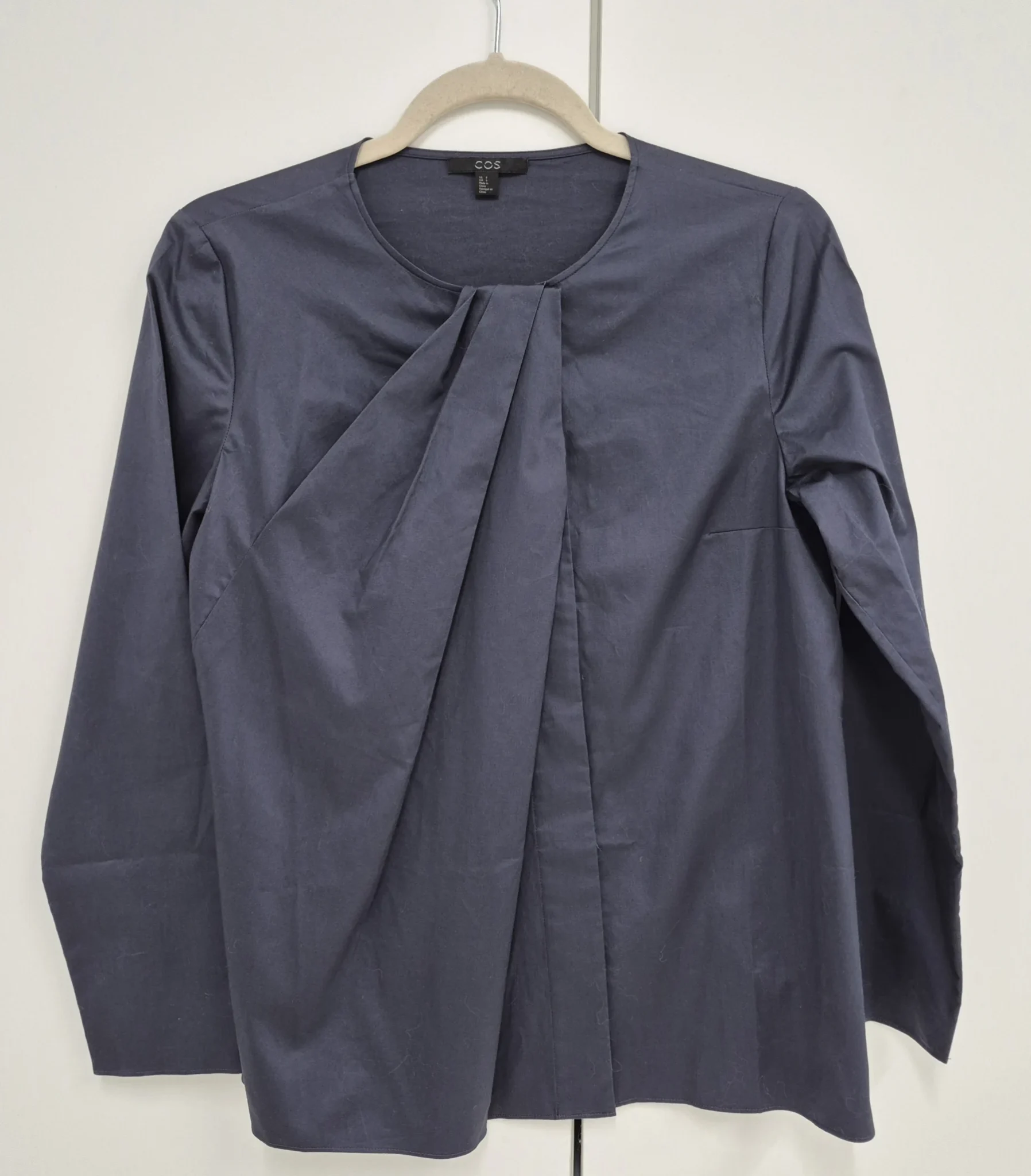 Featured image for Blouse Cos avec drapé