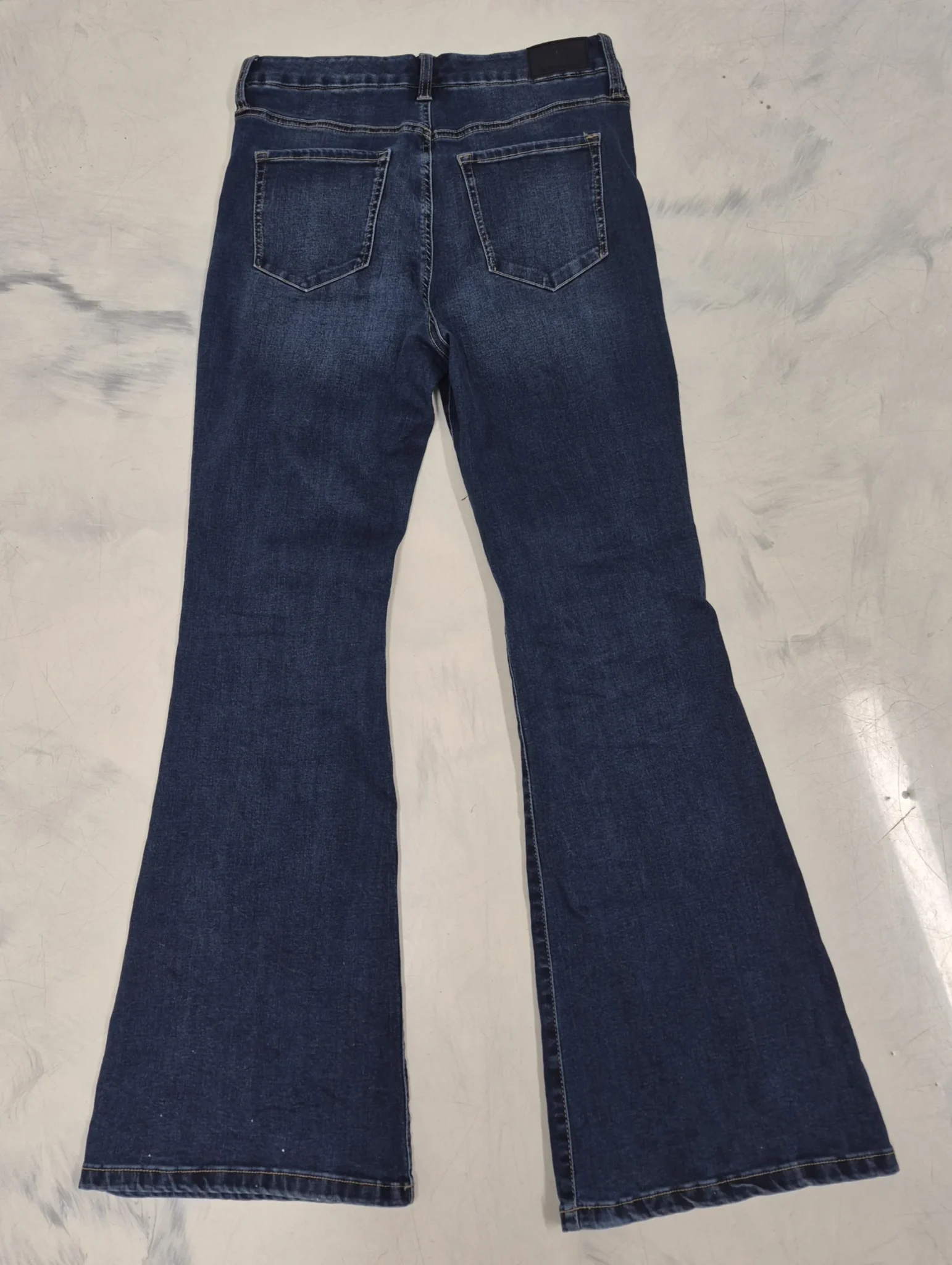 Image for Jeans neuf BCBGeneratipn coupe flare taille haute