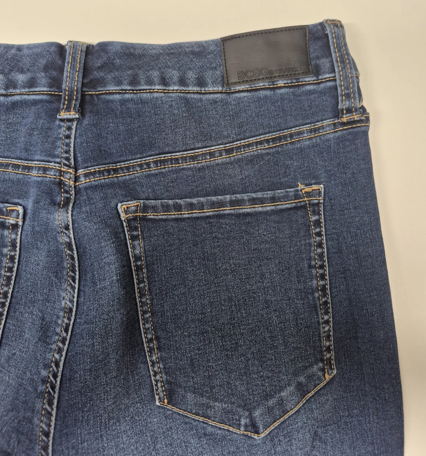 Image for Jeans neuf BCBGeneratipn coupe flare taille haute