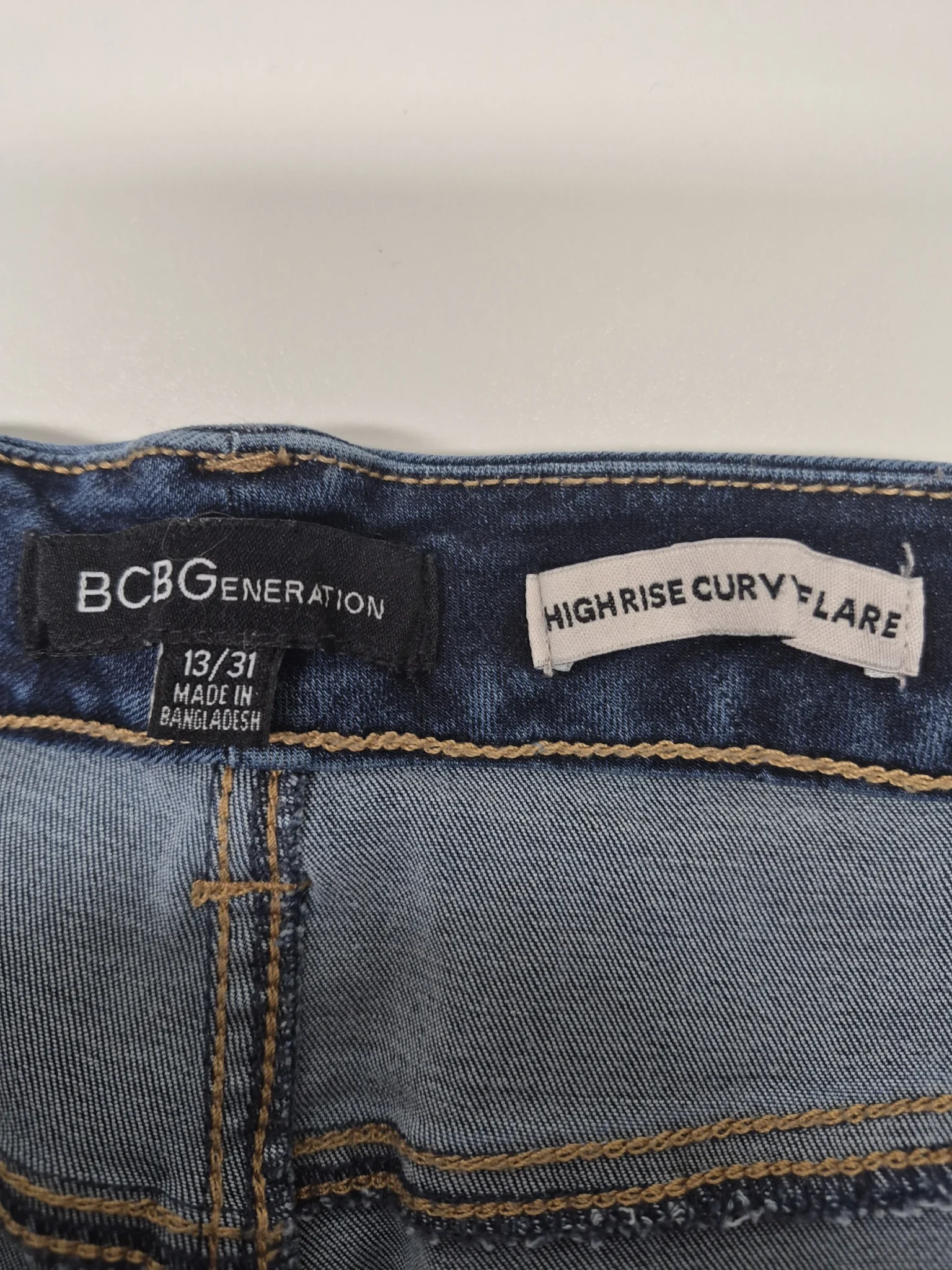 Image for Jeans neuf BCBGeneratipn coupe flare taille haute