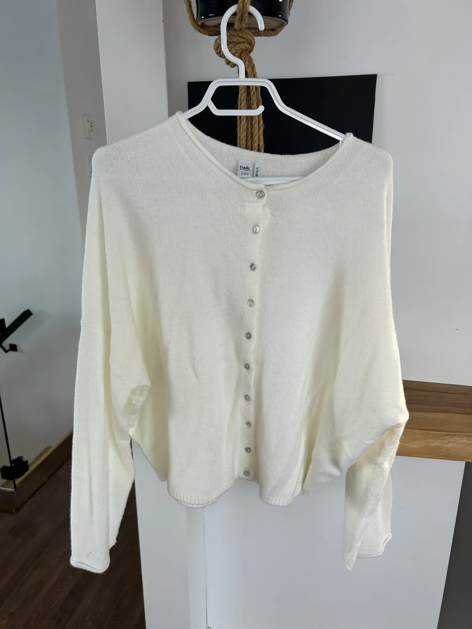 Featured image for Cardigan simons