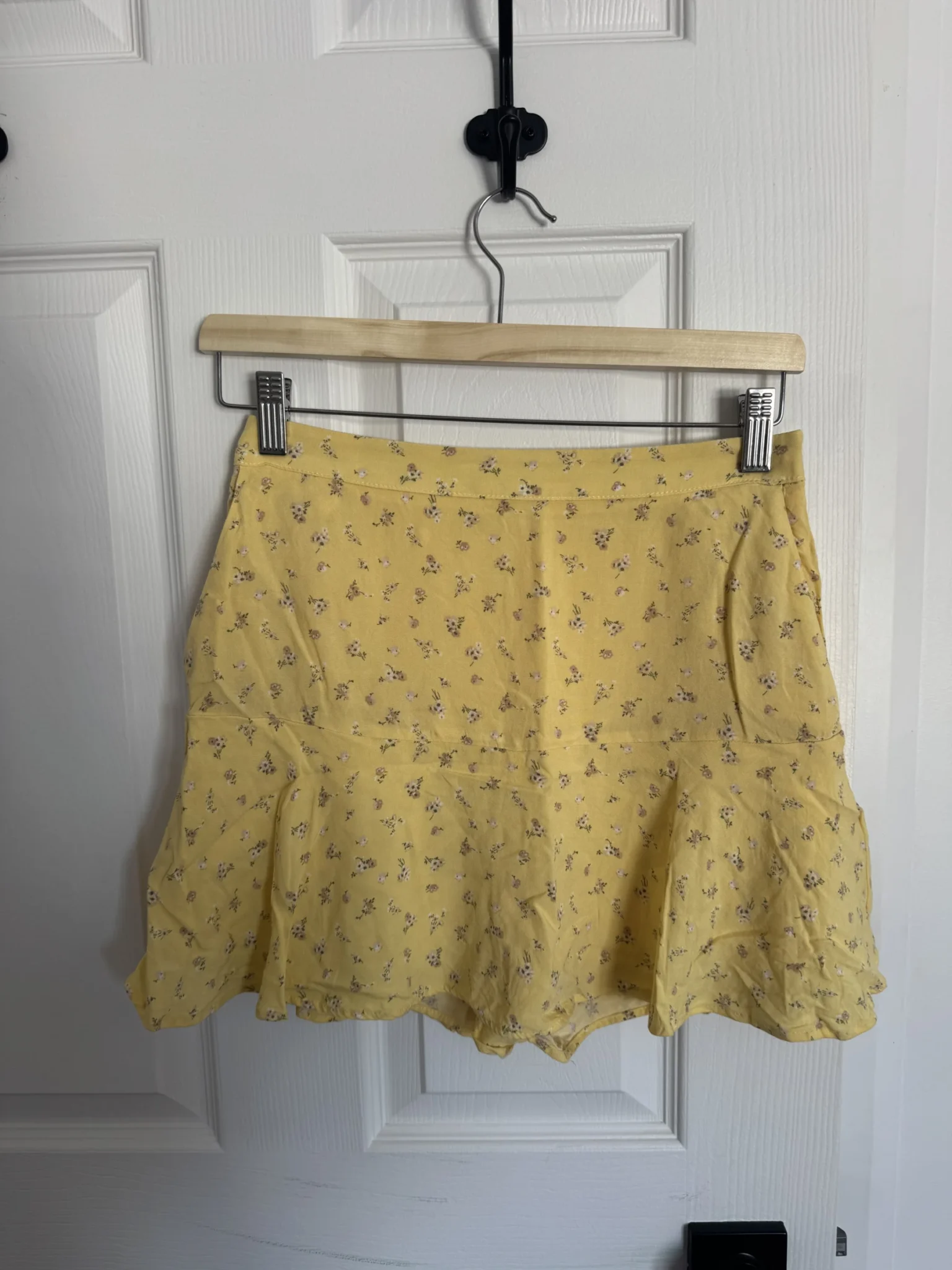 Featured image for Jupe-short à motifs floral