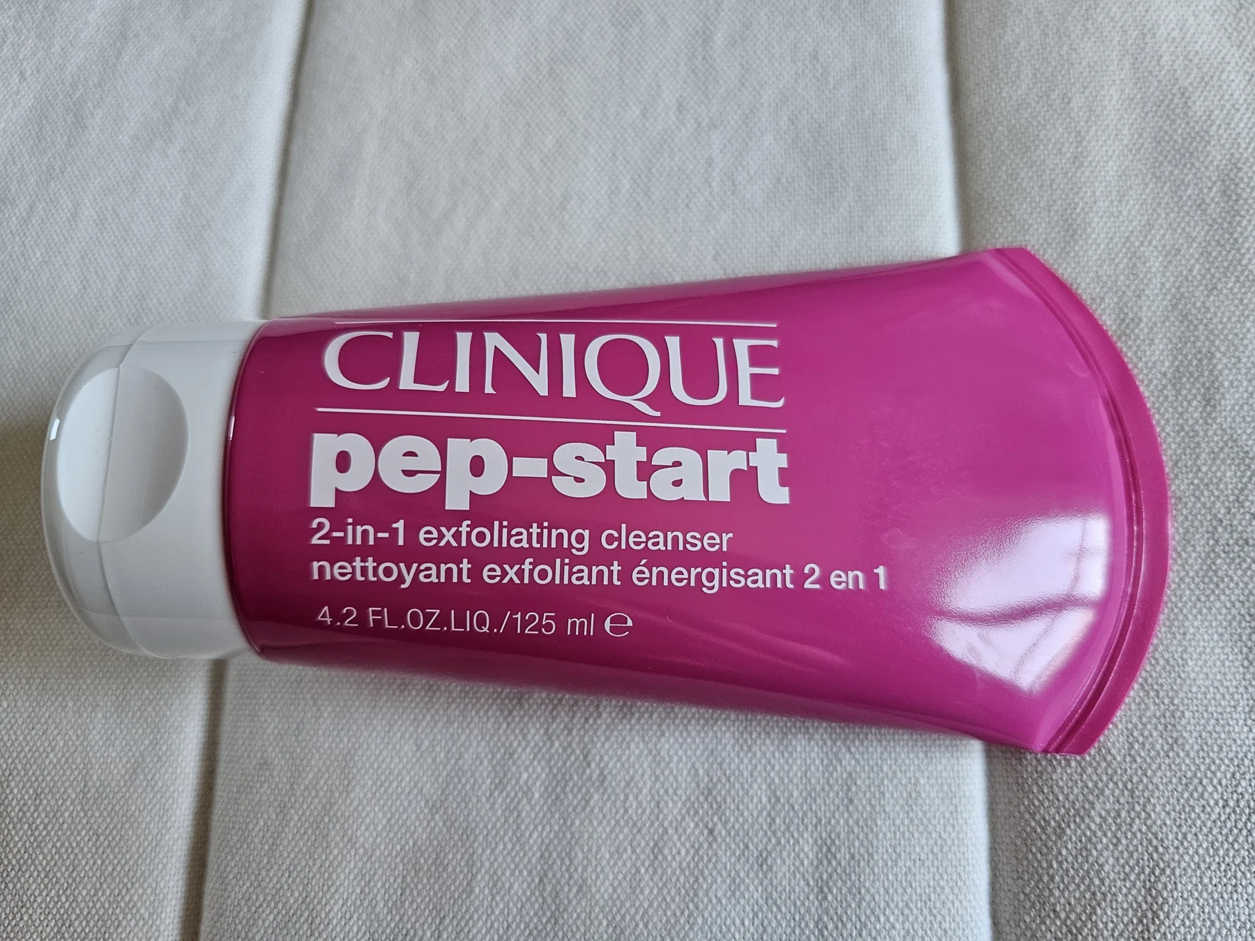 Clinique, nettoyant exfoliant énergisant 2 en 1 *Autre seconde main