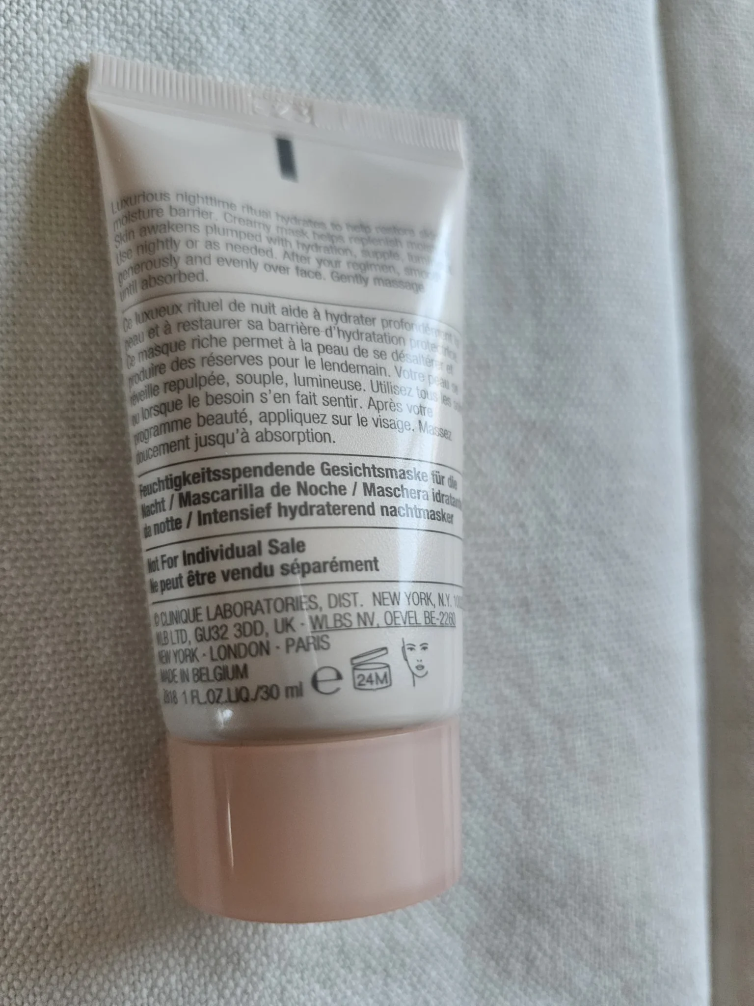 Image for Clinique, masque hydratant nuit.