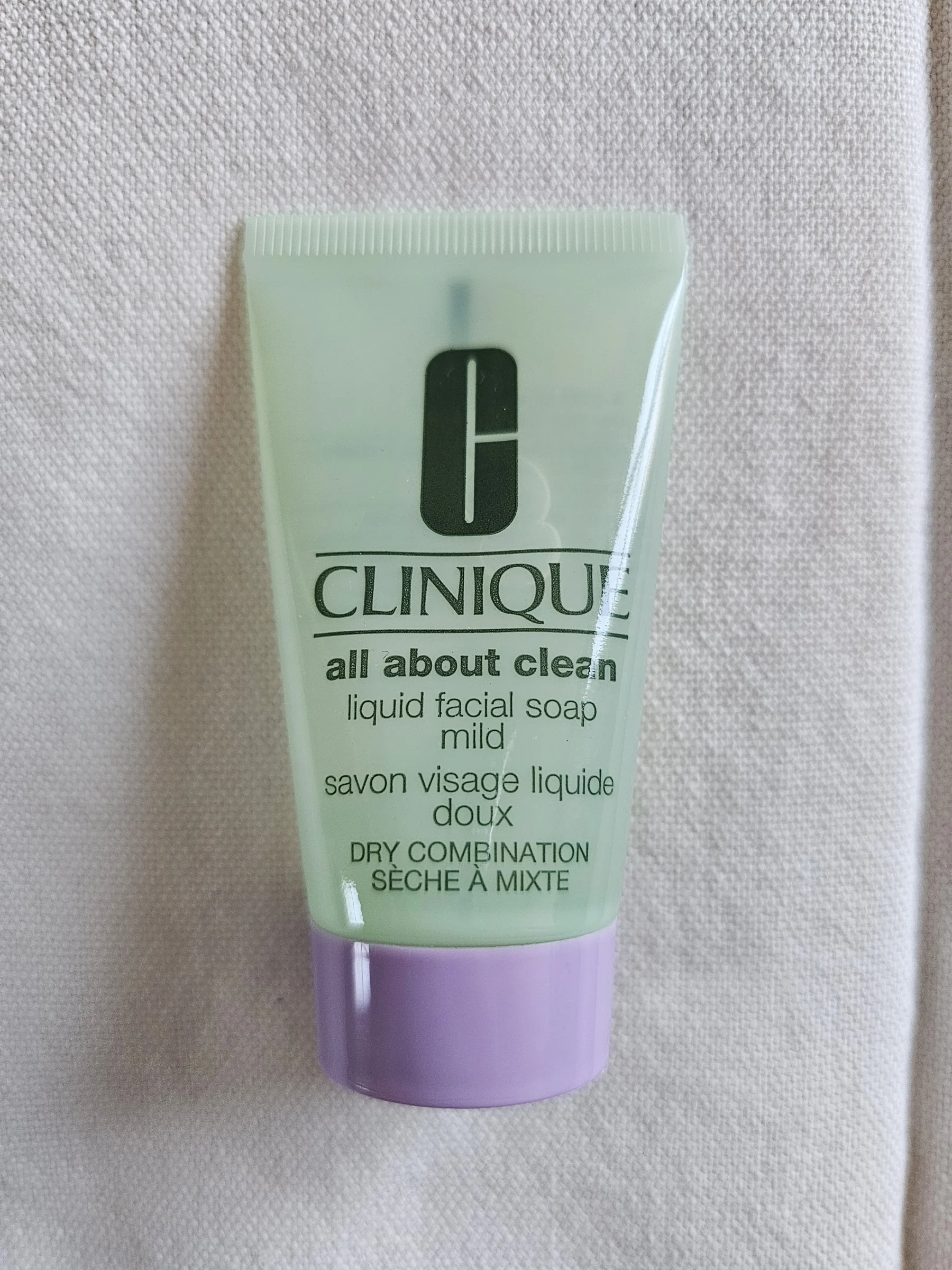 Clinique, nettoyant pour visage *Autre seconde main