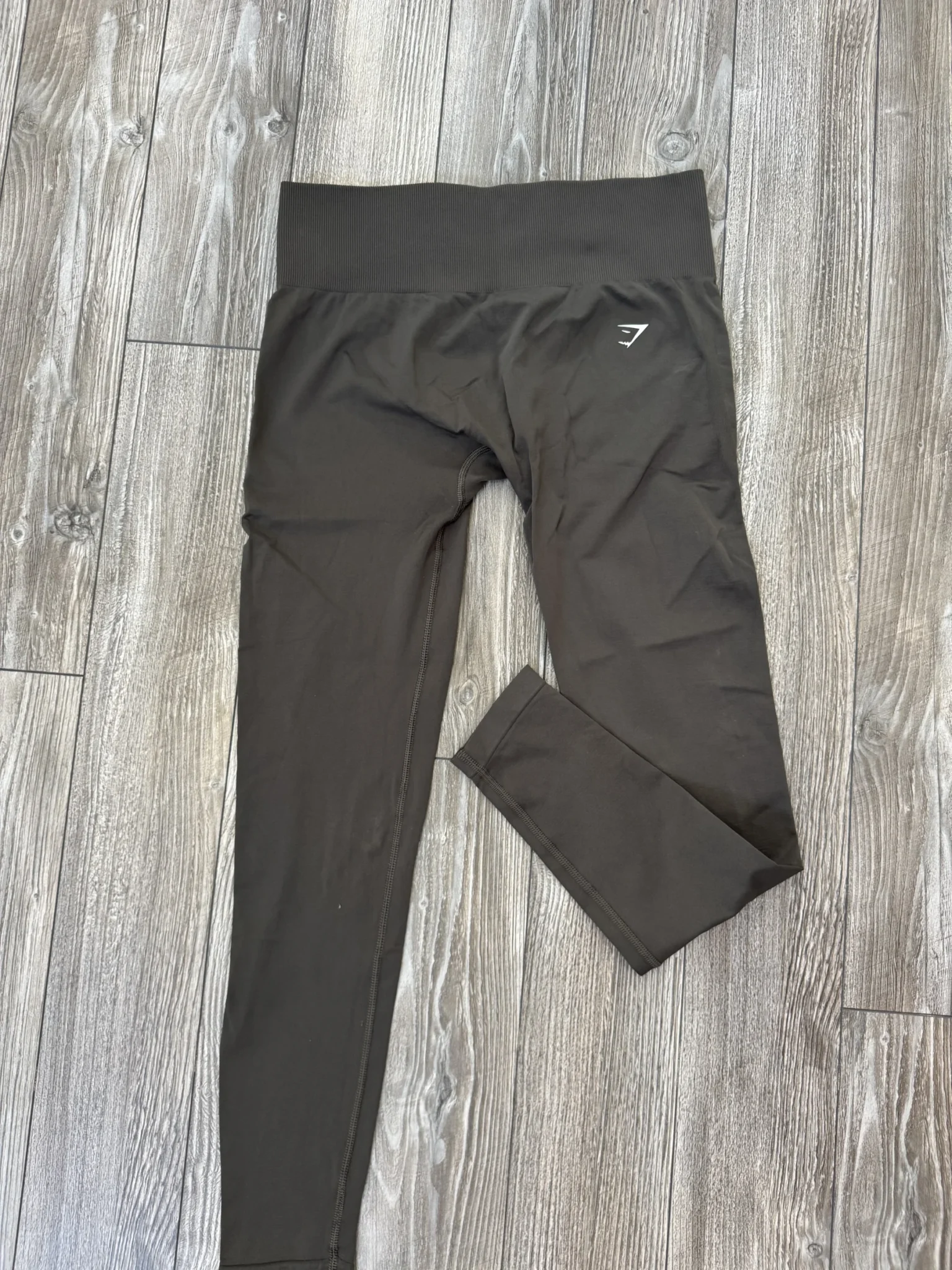 Featured image for Gymshark forest green sports legging