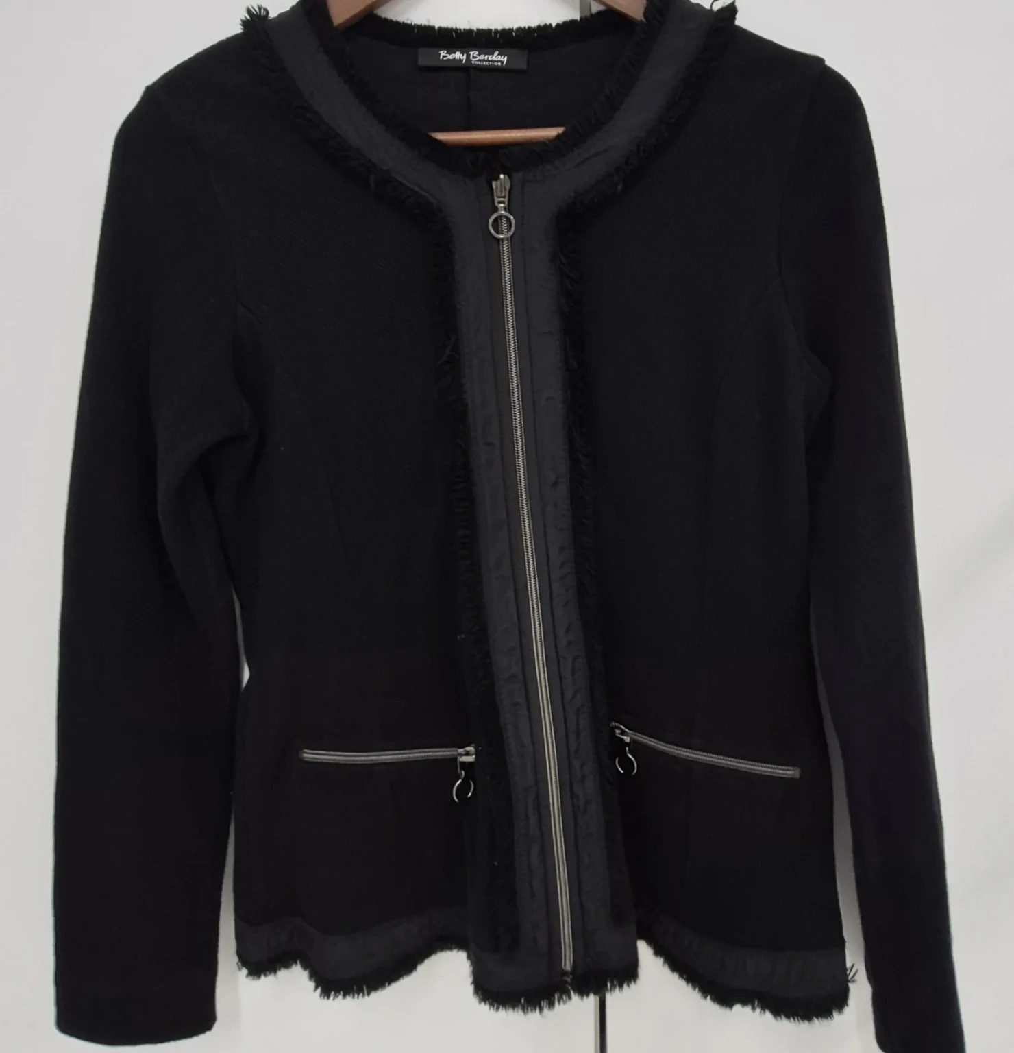 Featured image for Belle veste Betty Barclay avec franges