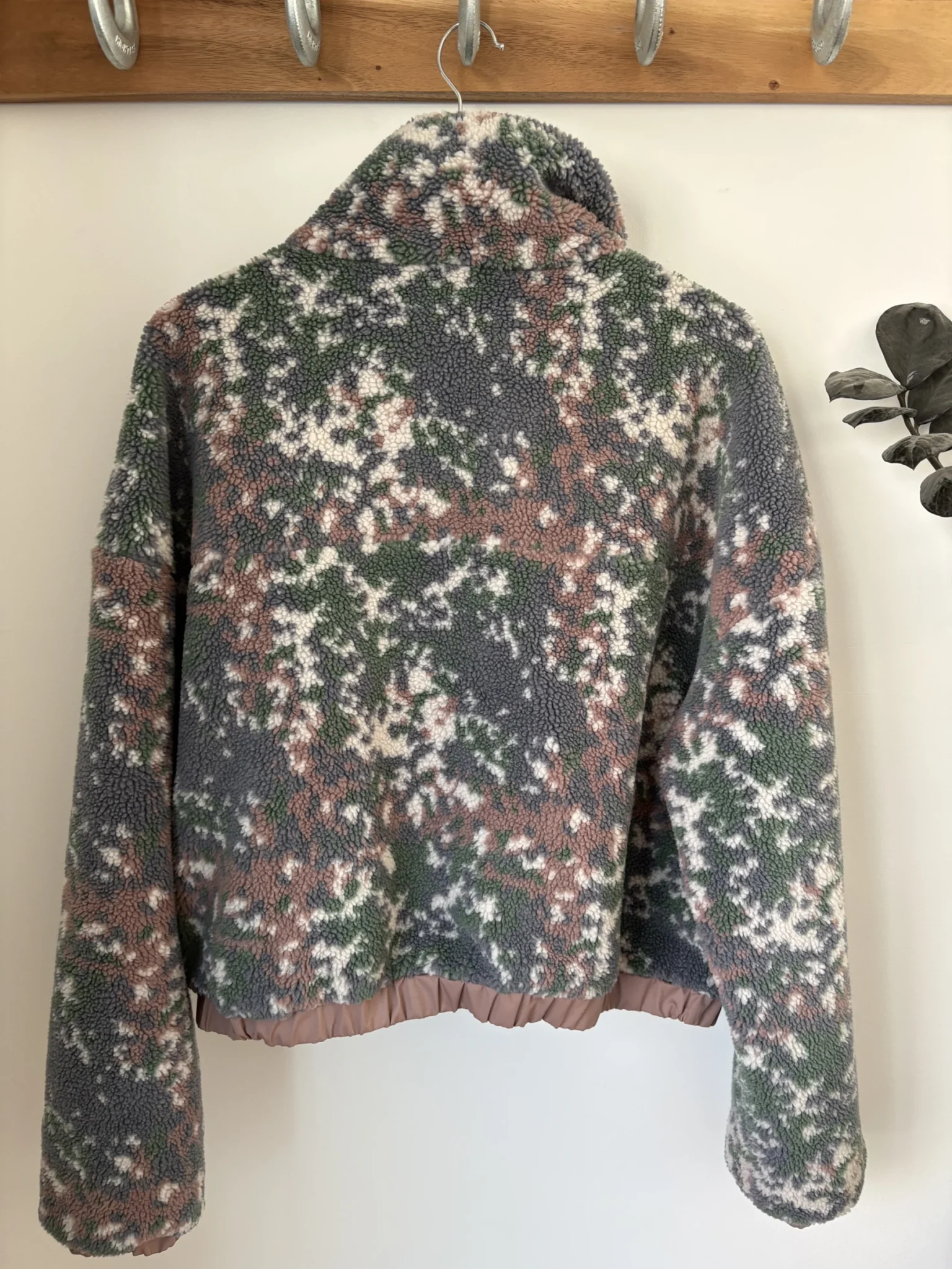 Image for Short winter coat brand 686