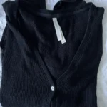 Thumbnail for Chandail Aritzia