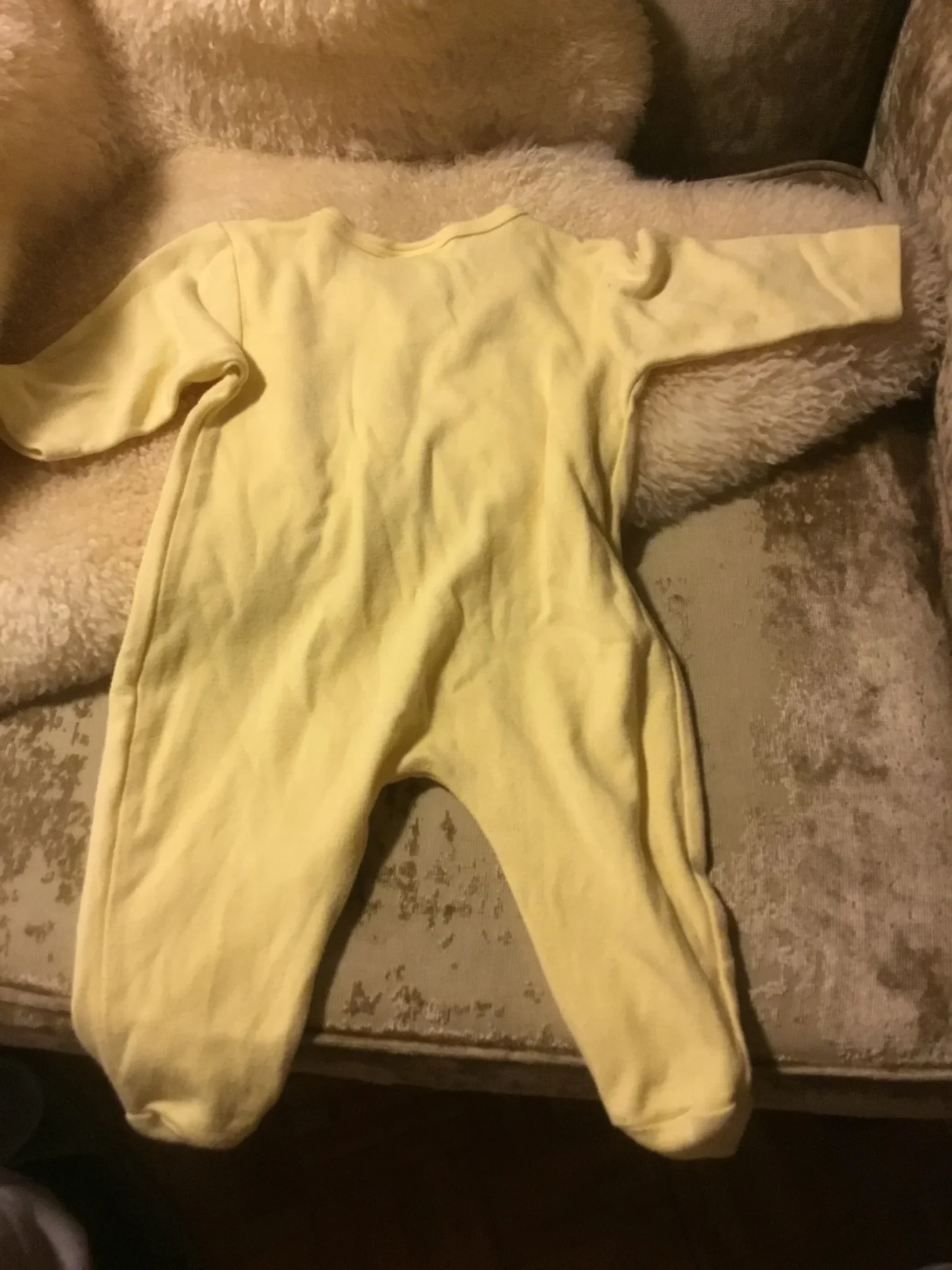 Image for Beau pyjama jaune pattes longues taille 0 - 3 mois bébé unisexe