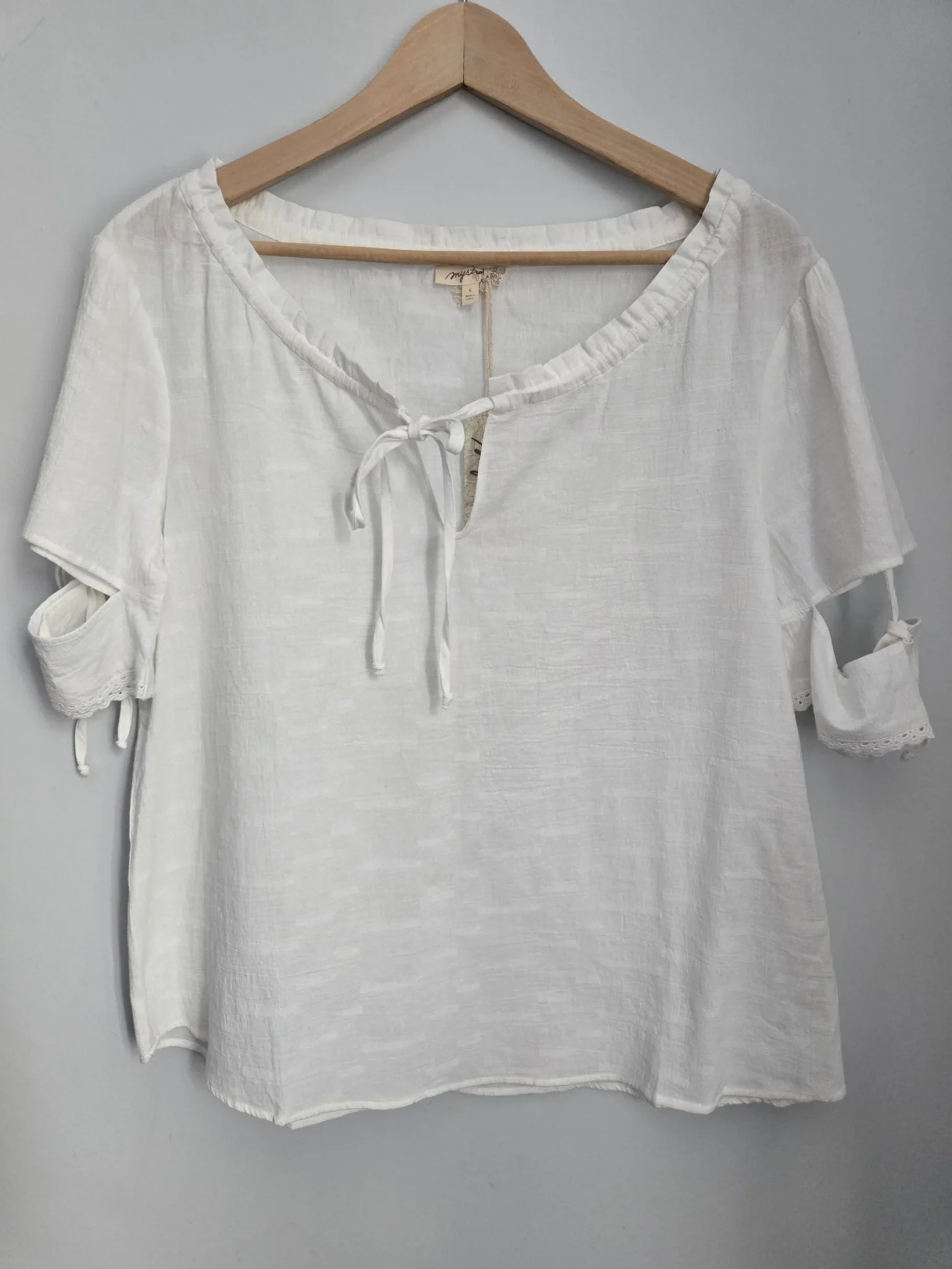 Featured image for New - Mystree bohemian blouse