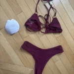 Thumbnail for Bikini Mennilo