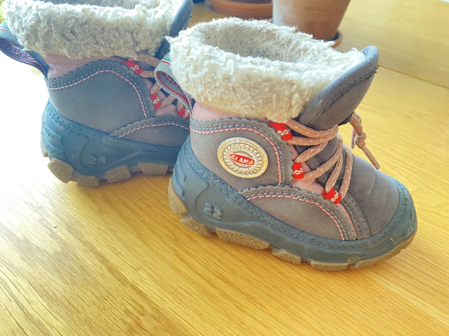 Featured image for Bottes d’hiver bébé 21-22