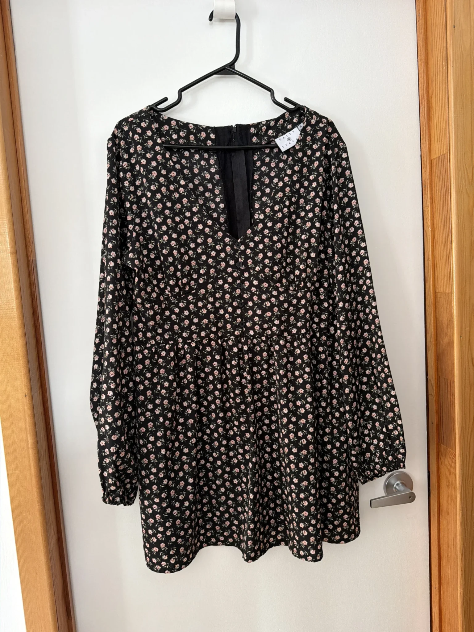 Featured image for Flowery dress