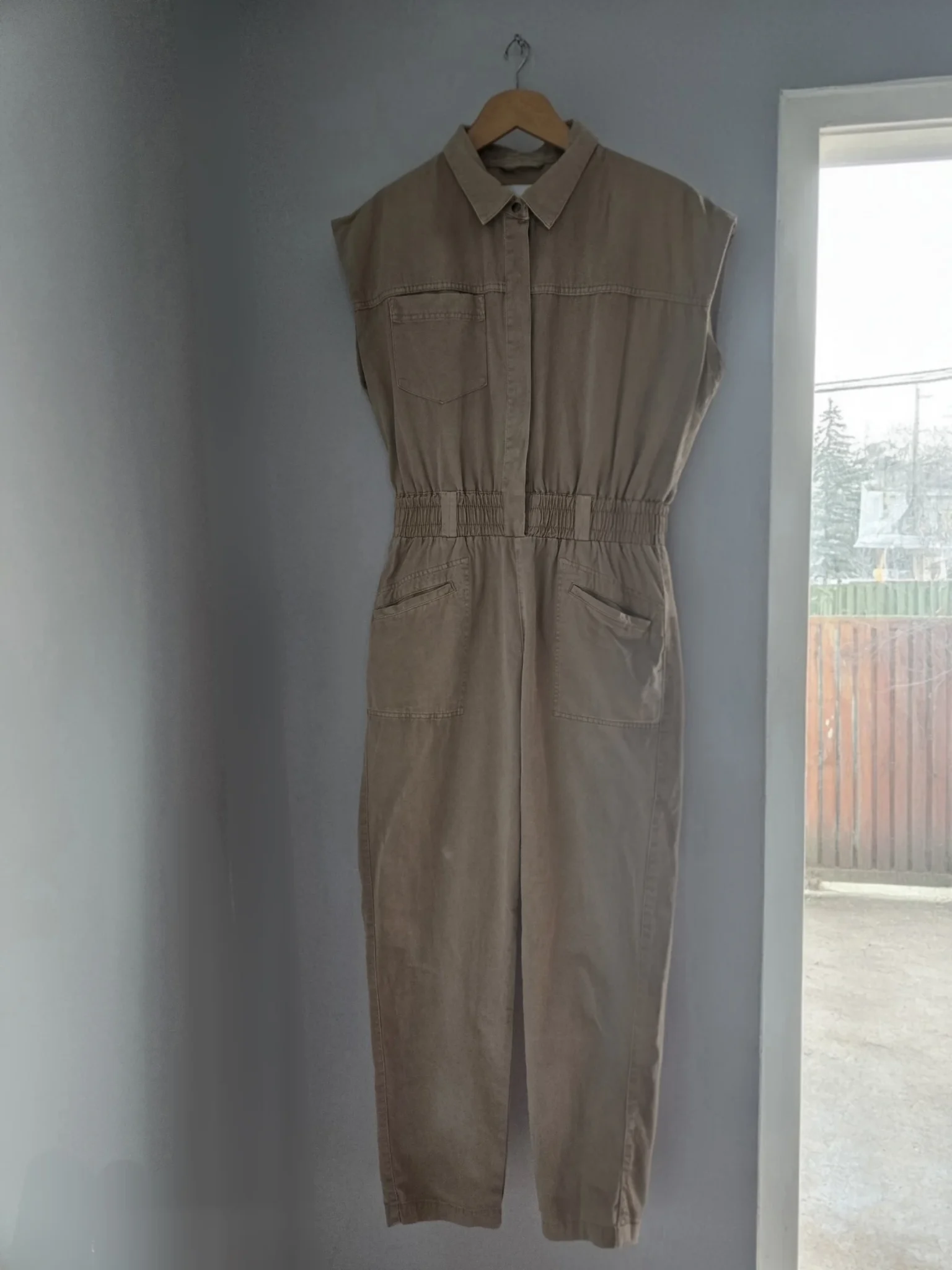 Featured image for Pistola beige jumpsuit