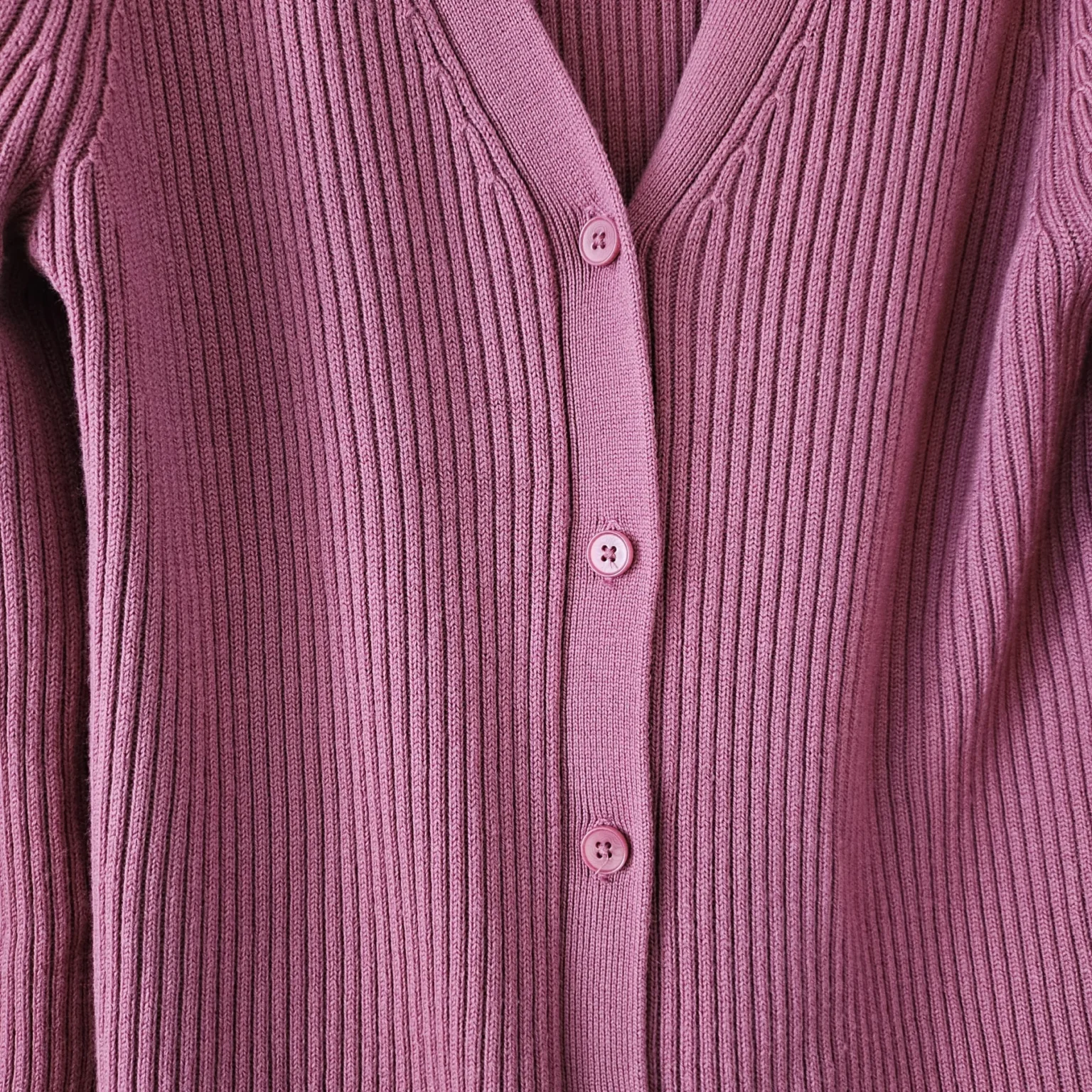 Image for Carina Cardigan col en V - Wilfred