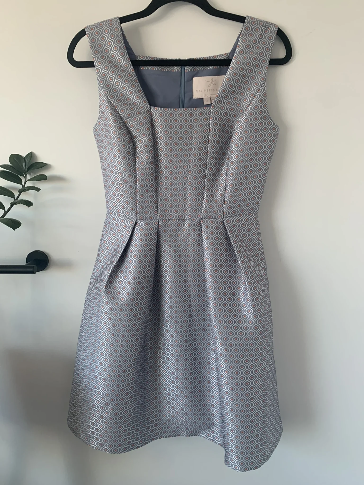 Featured image for Gal Meets Glam satin dress with geometric motif - size 0(xs)