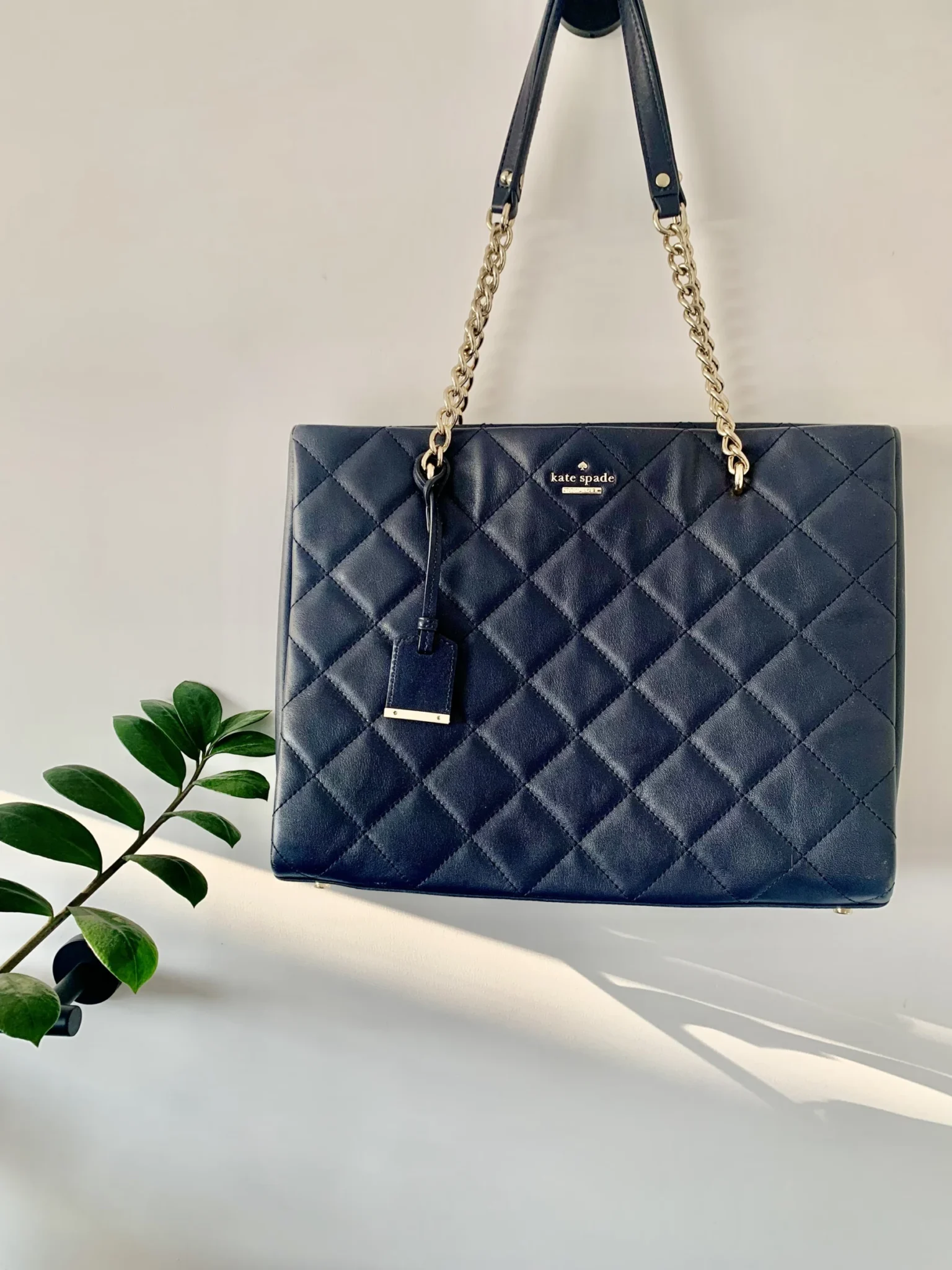 Featured image for 💙 Sac Kate spade bleu marine matelassé en cuir