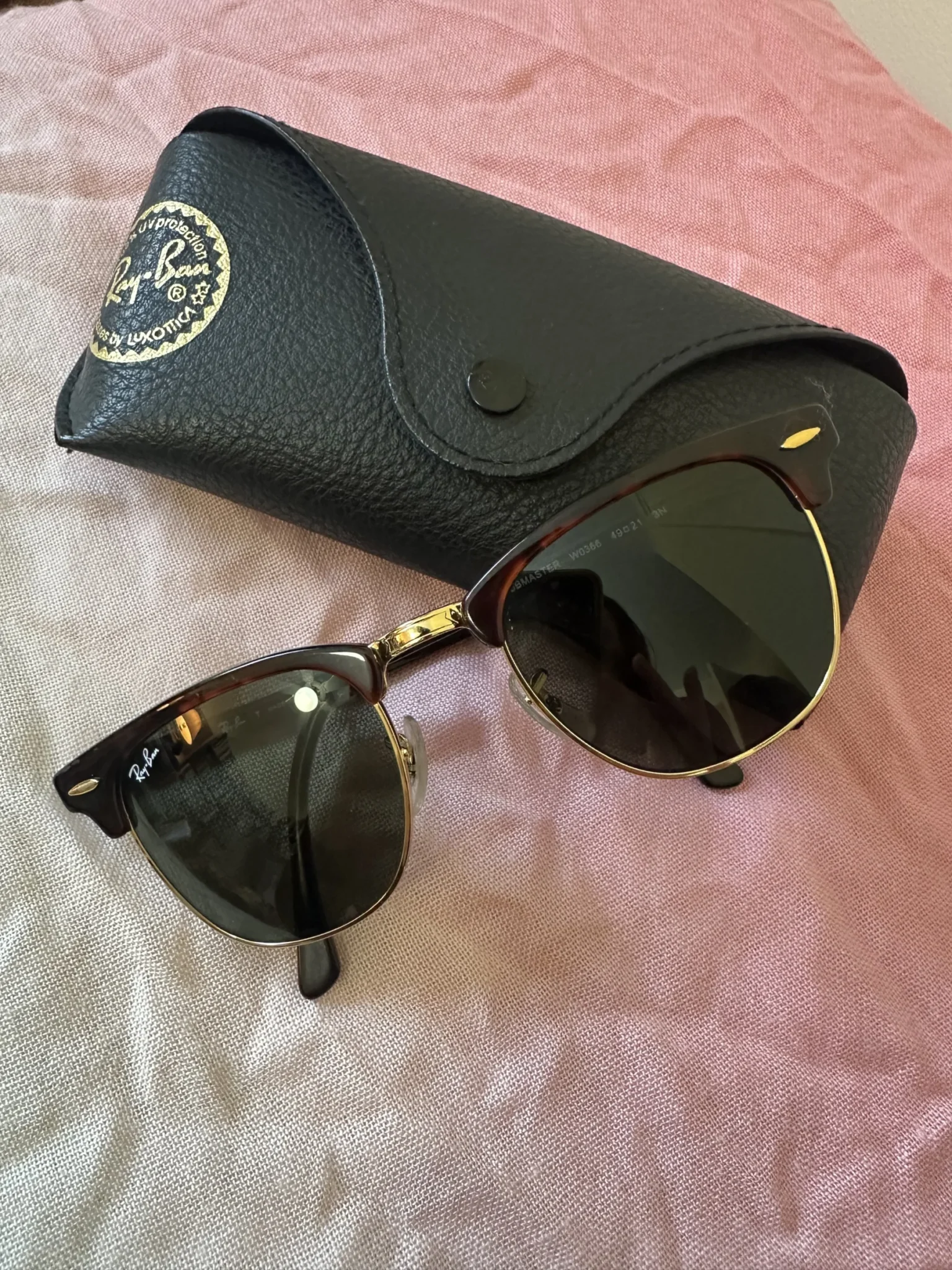 Featured image for ⬇️ prix❗️ Lunettes de soleil Rayban clubmaster 49-21 écaille de tortue et doré