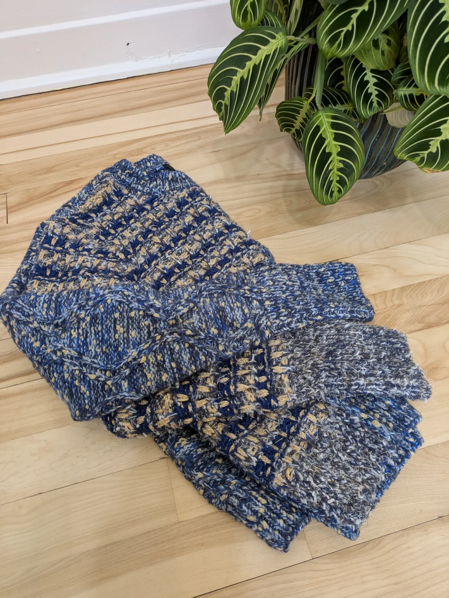 Image for Tricot Desigual doré