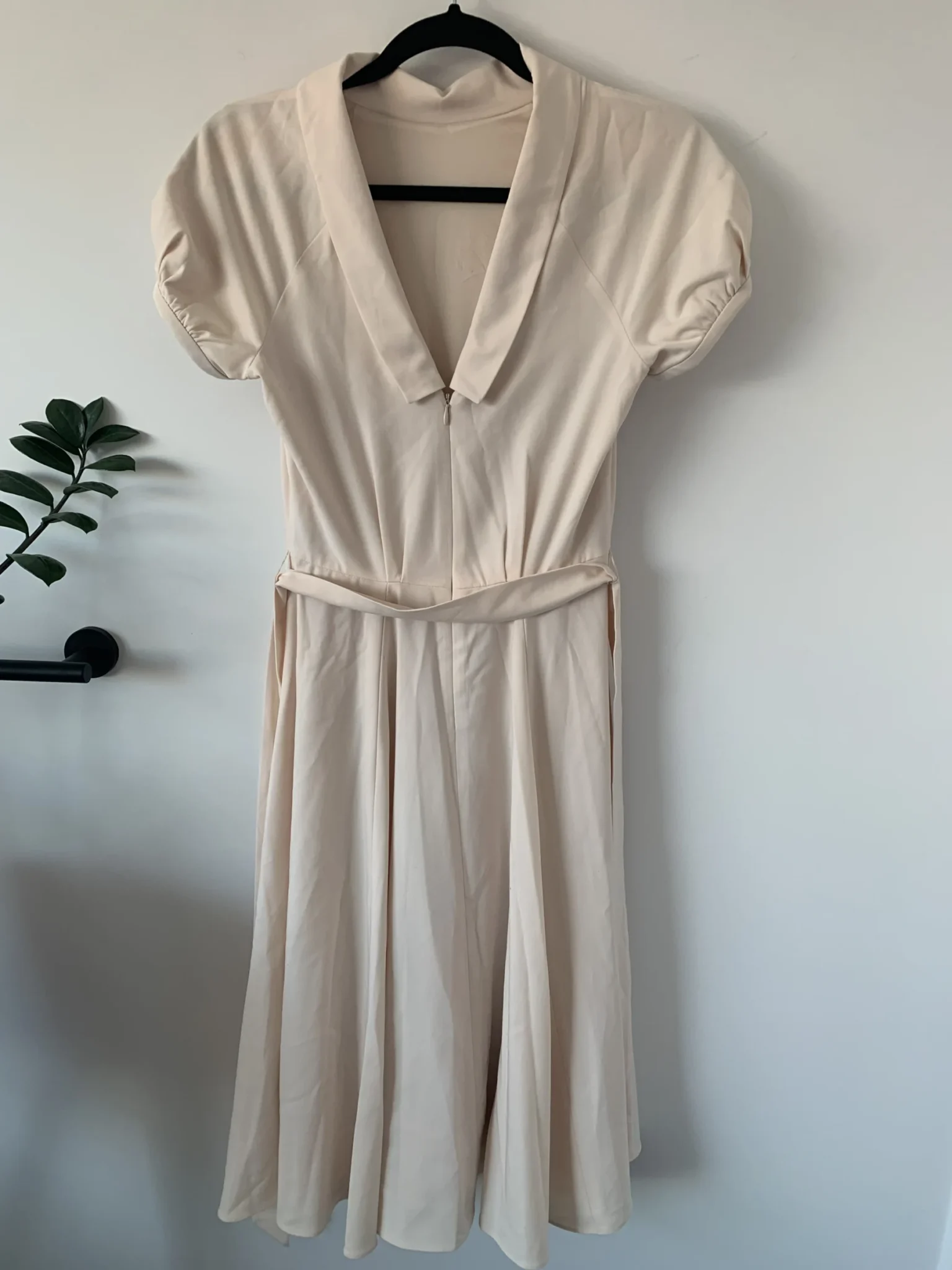Image for Beige cream dress Gal meets glam size 0 (xs)