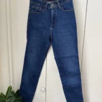 Featured thumbnail for Sézane slim perfect jeans ✨ size 25