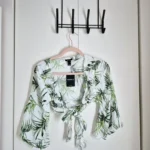Featured thumbnail for Blouse tropical medium neuf