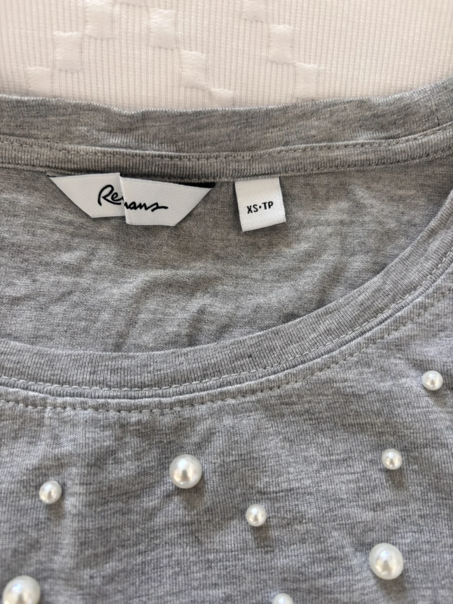 Image for T-shirt ornés de perles