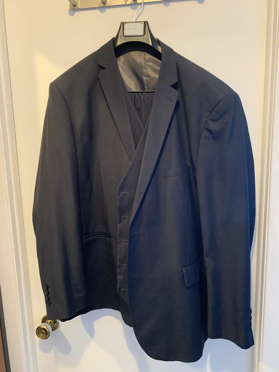 Featured image for Complet 3 pièces Alain Dupetit – Gris Charcoal Classique – 54R / 48W