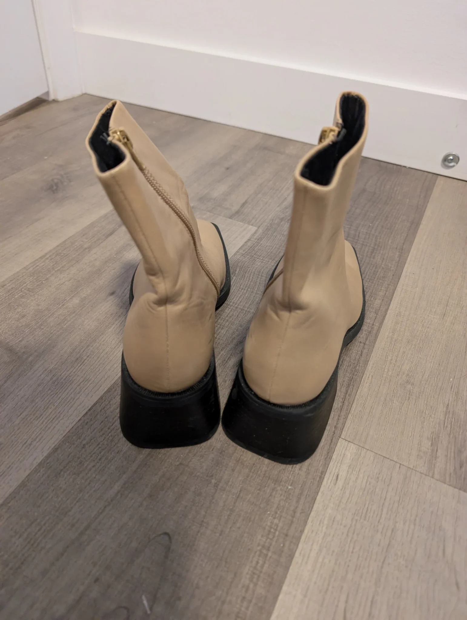 Image for Vagabond/Blanca boots Sz 39