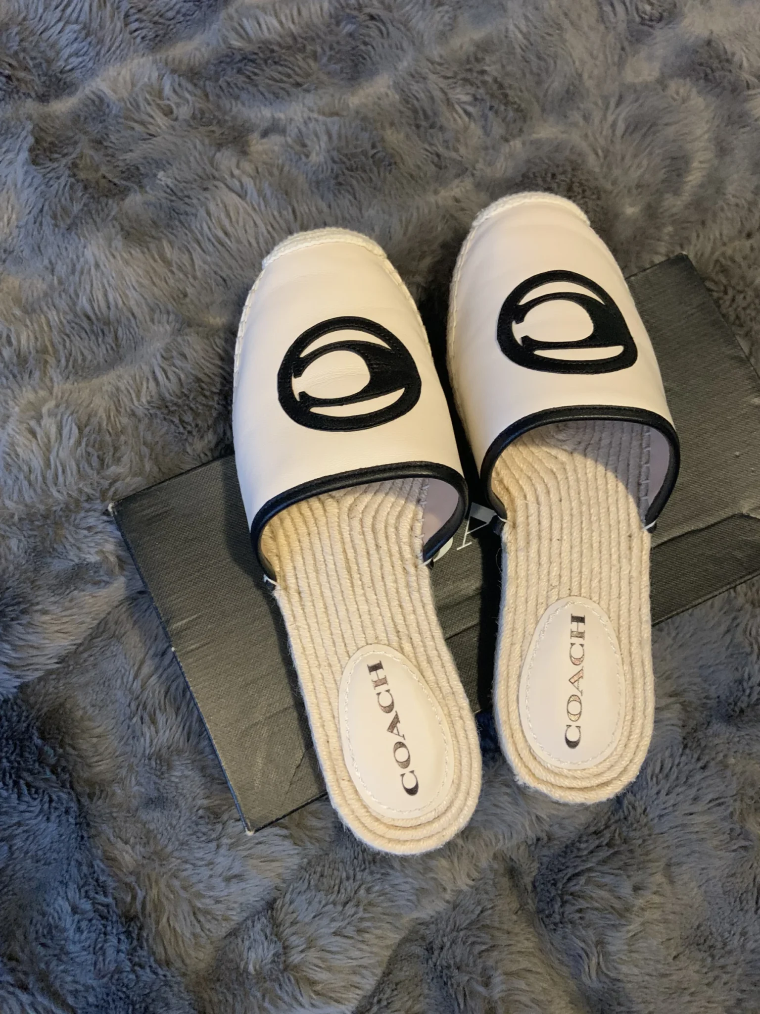 Featured image for Espadrilles mules