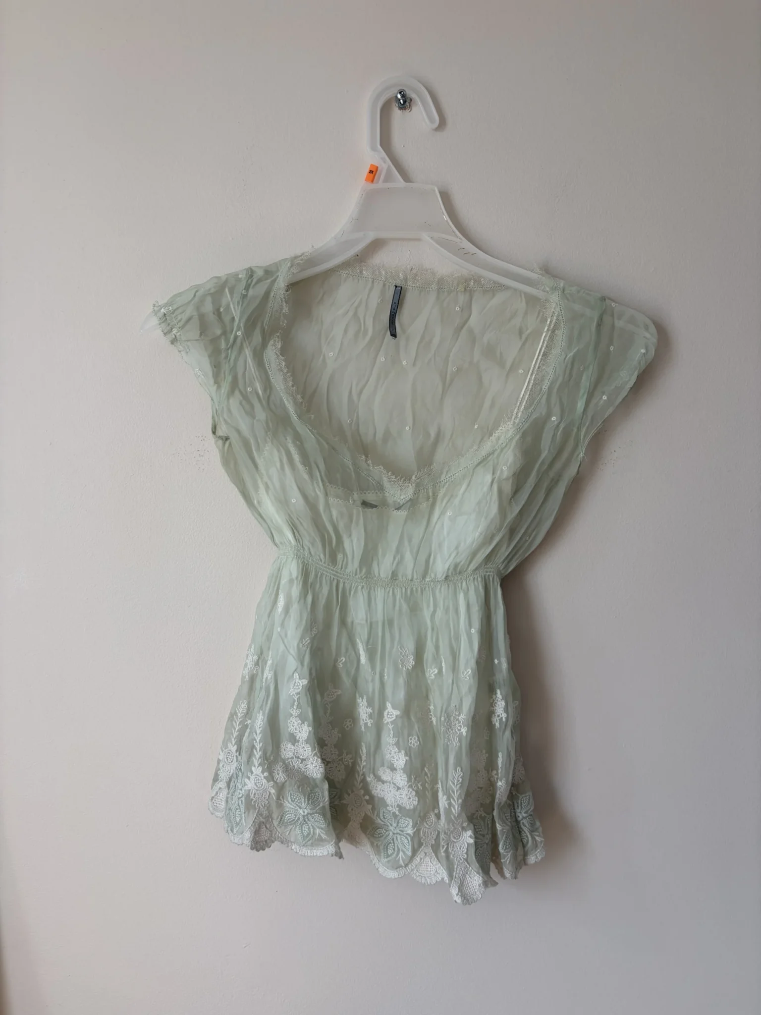 Featured image for Top Élie Tahari