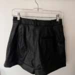 Featured thumbnail for Short en simili cuir noir