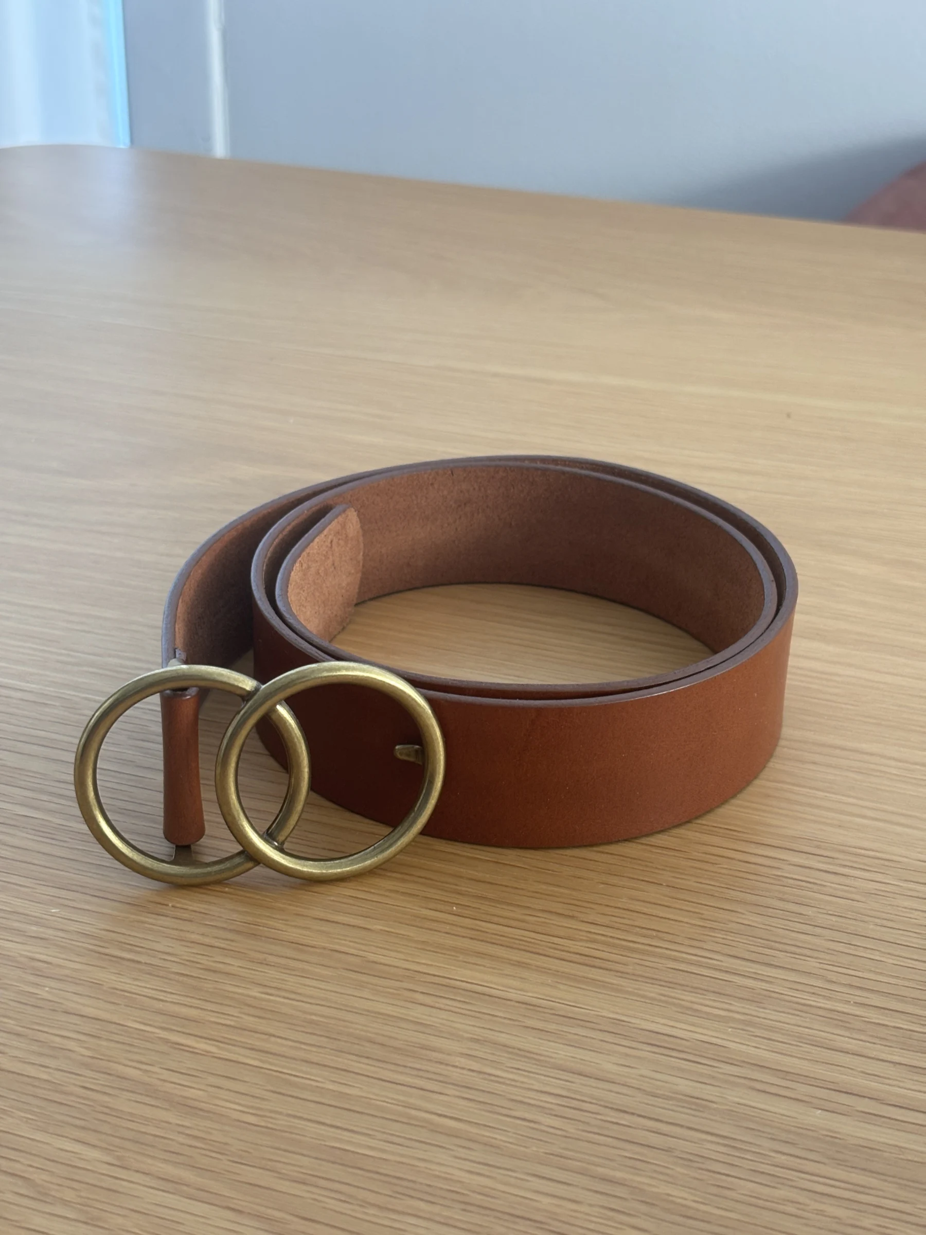Ceinture en cuir véritable Aritzia seconde main