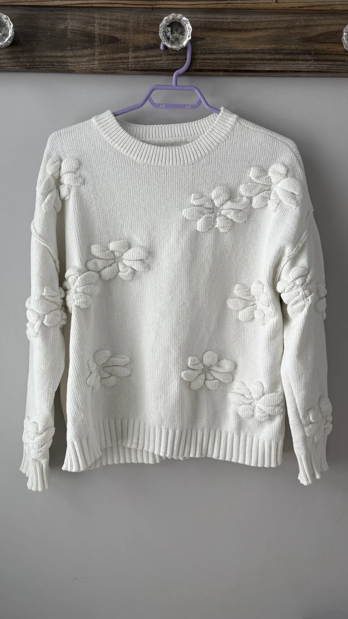 Featured image for White knit ONLY