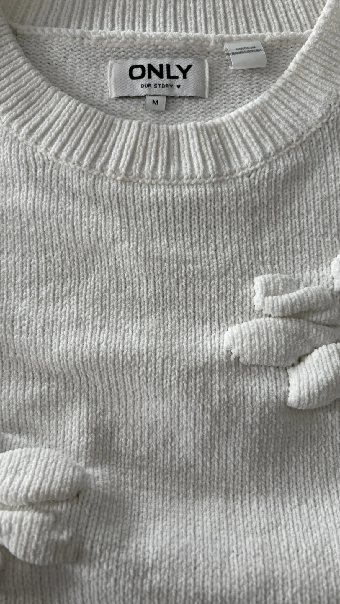 Image for White knit ONLY