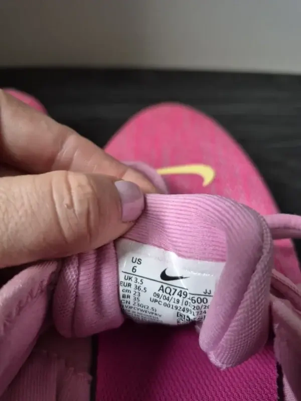 Image for Chaussures Nike pointure 6