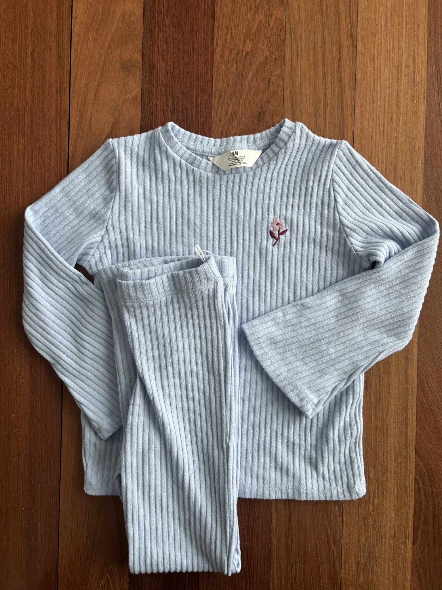 Featured image for Ensemble doux, H&M, 6-7T