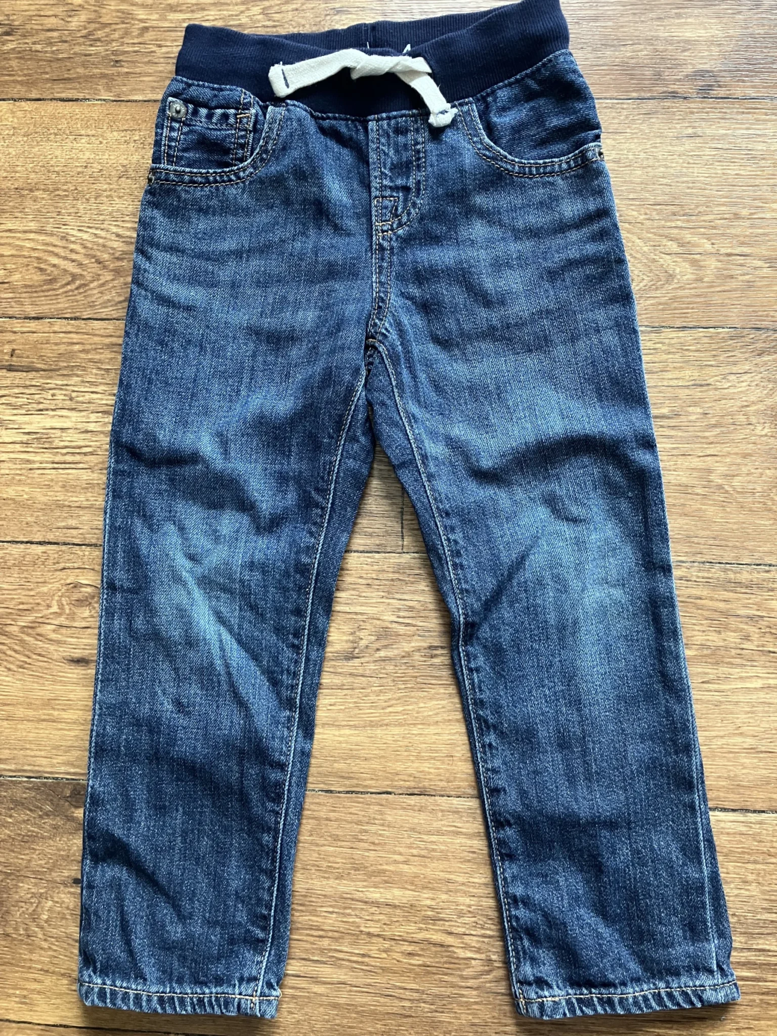 Featured image for Jeans Gap 4 ans (2)