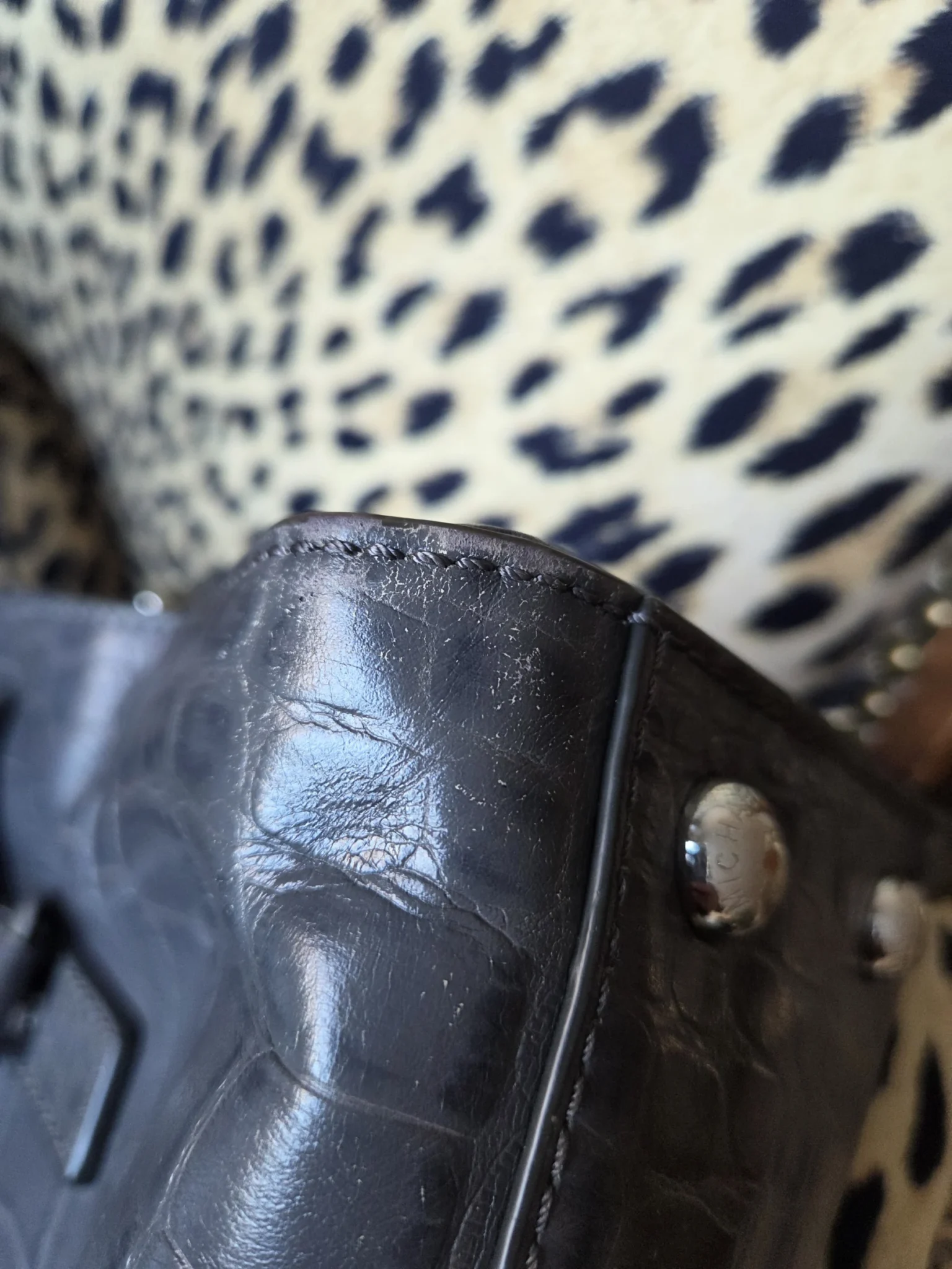 Image for Michael Kors HAMILTON bag in crocodile grey leather