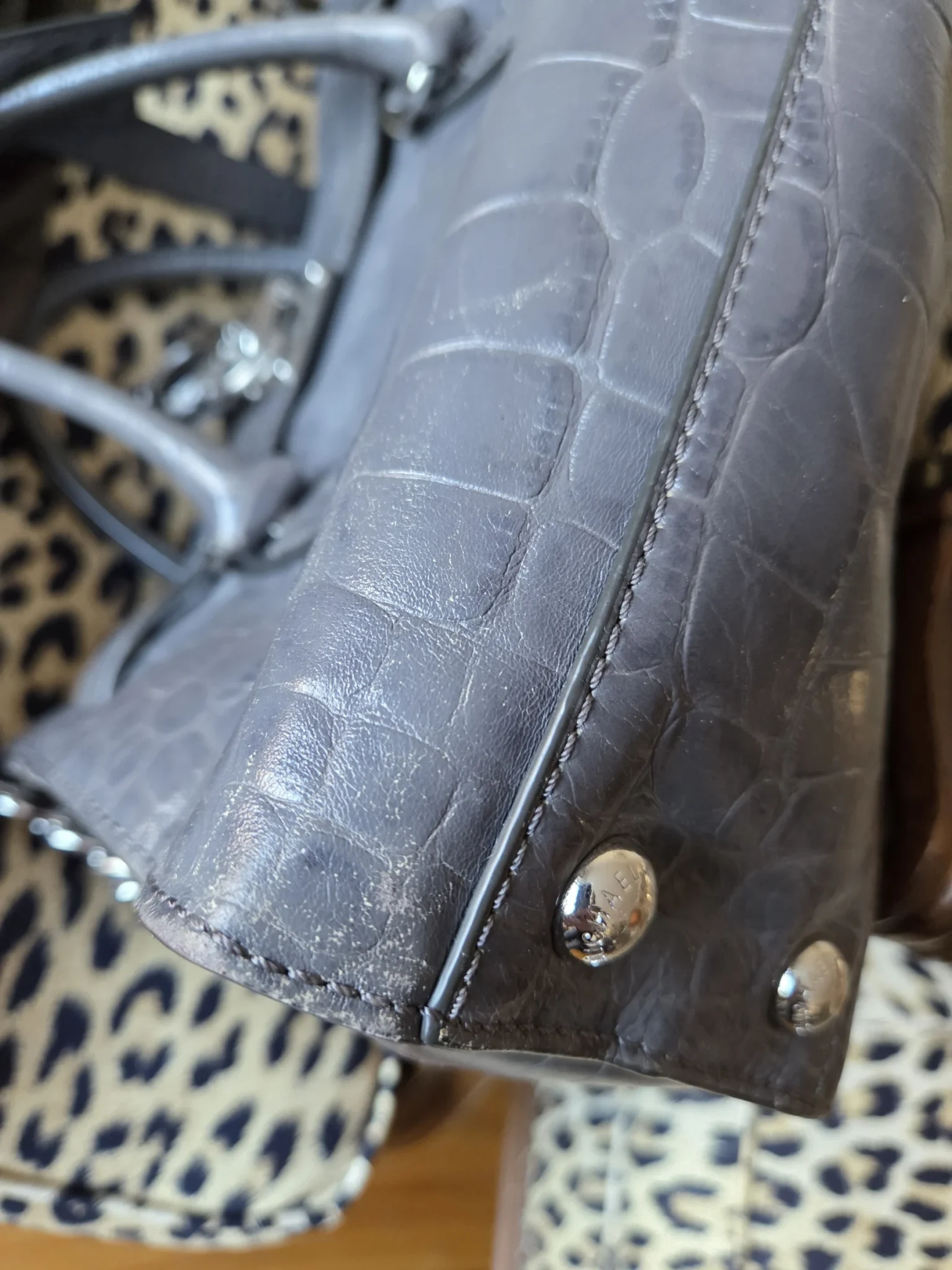 Image for Michael Kors HAMILTON bag in crocodile grey leather