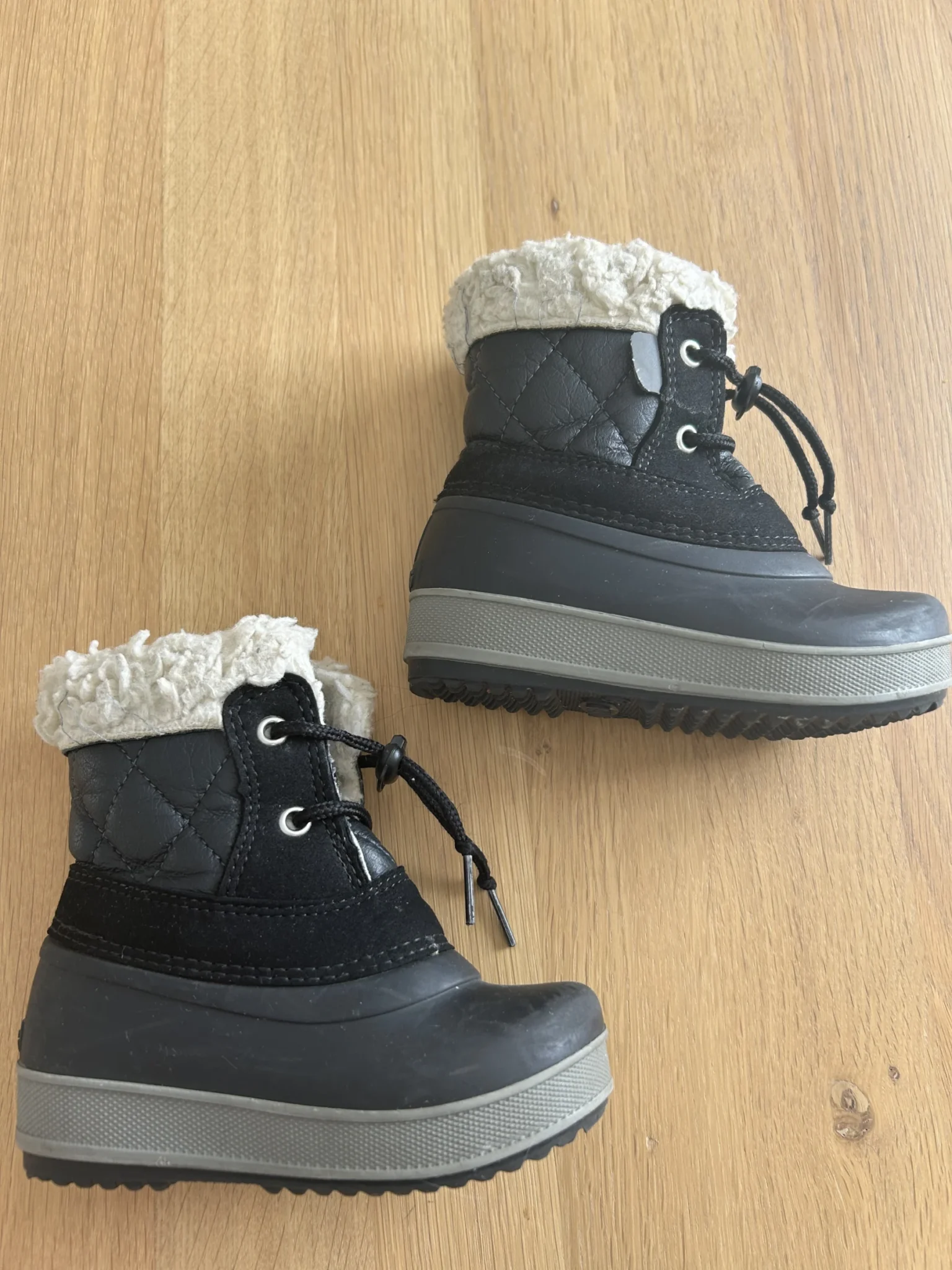Image for Bottes Olang, 23/24