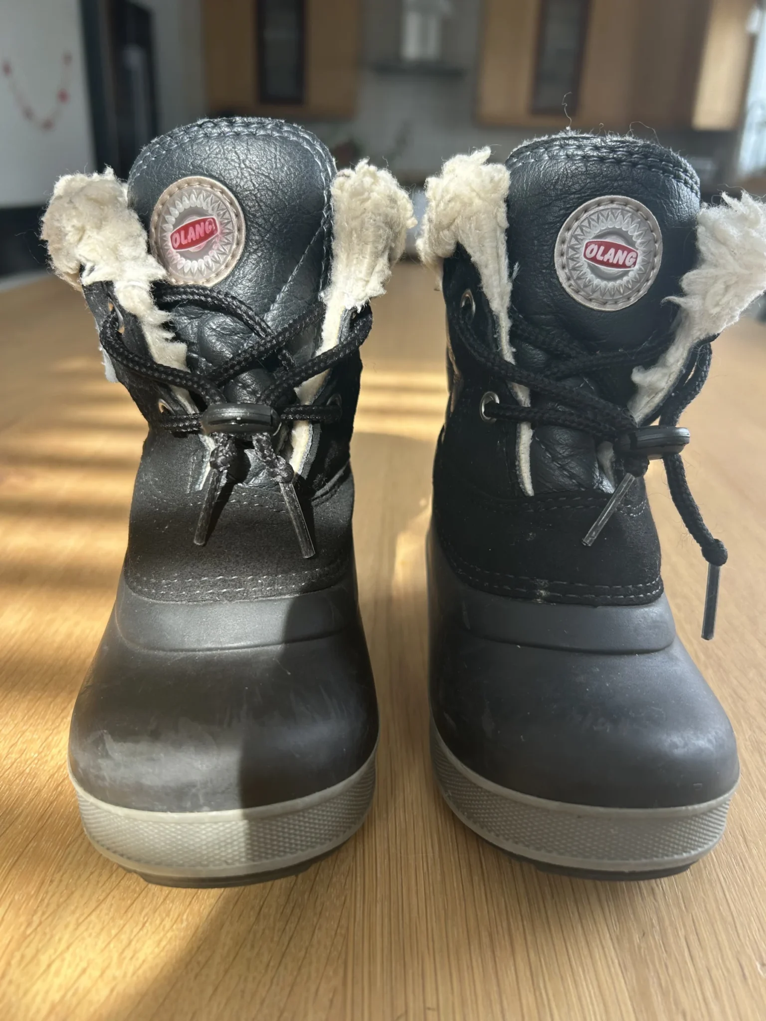 Image for Bottes Olang, 23/24