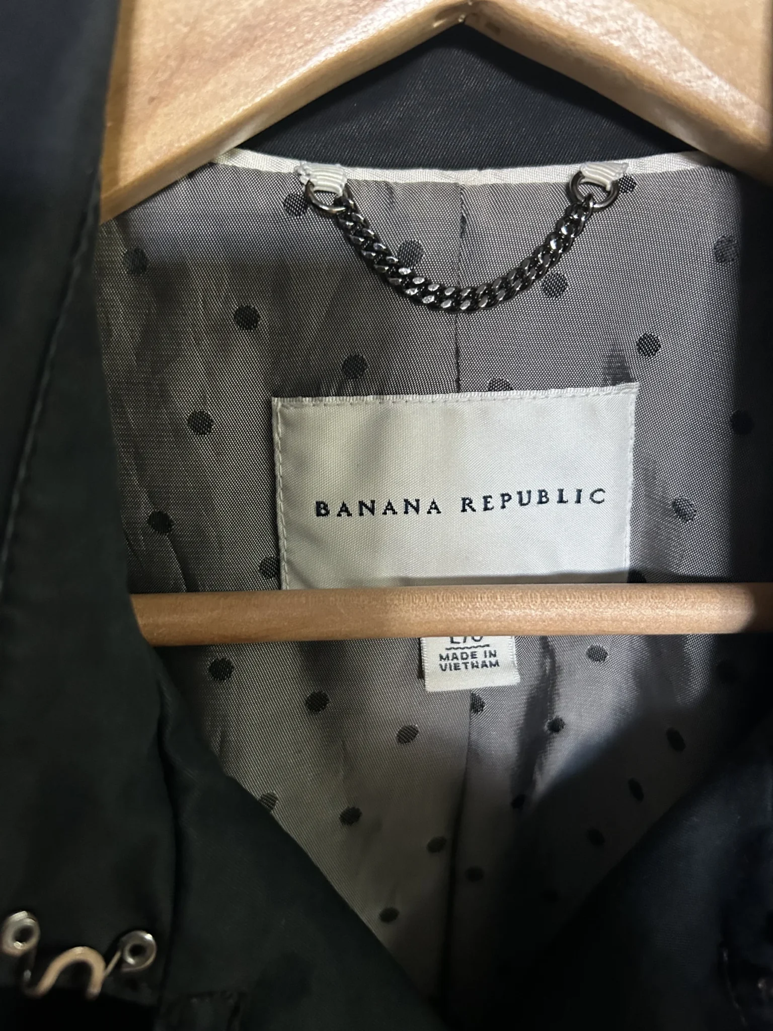 Image for BANANA REPUBLIC TRENCH COAT / IMPERMÉABLE LARGE