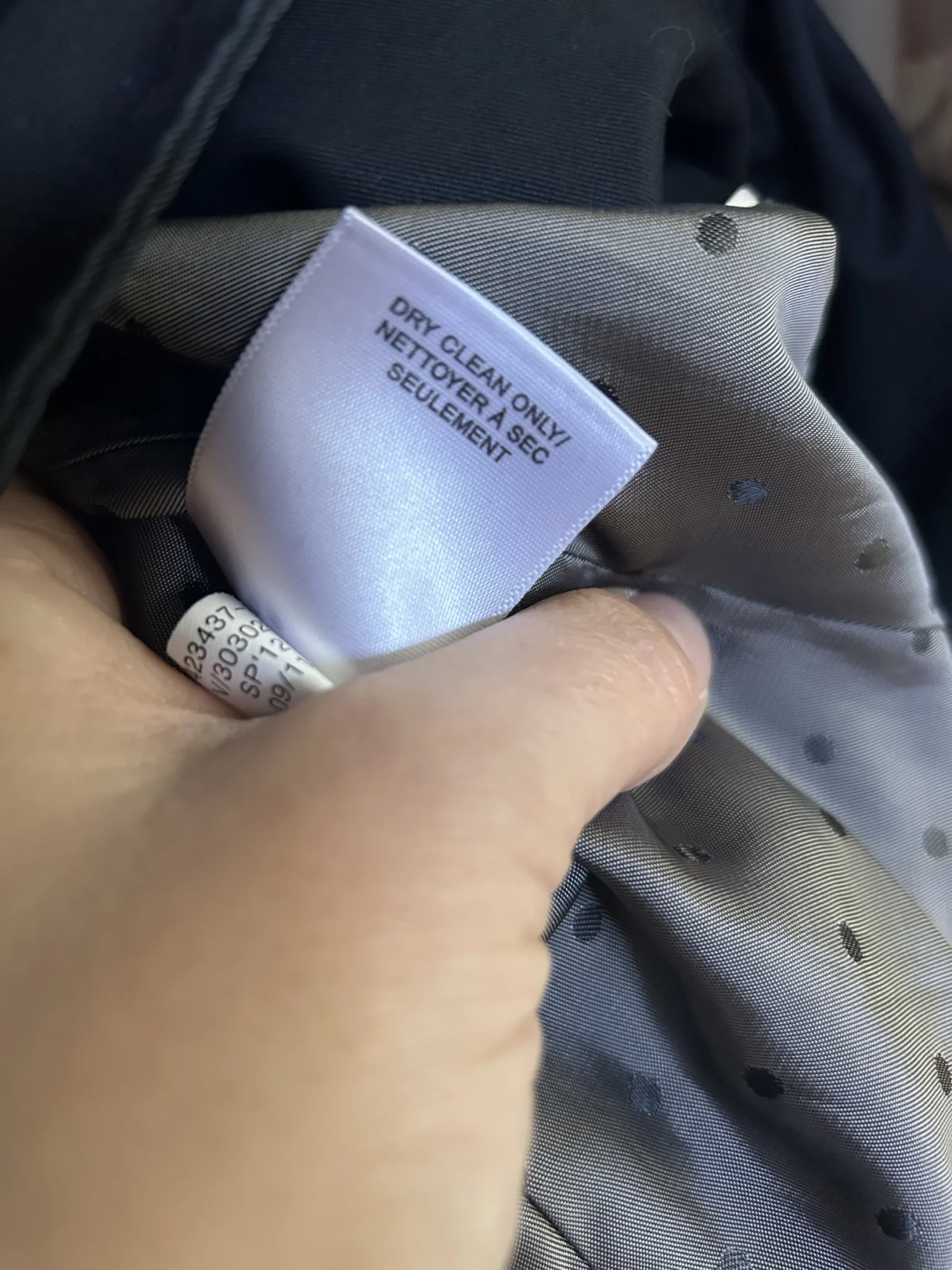 Image for BANANA REPUBLIC TRENCH COAT / IMPERMÉABLE LARGE