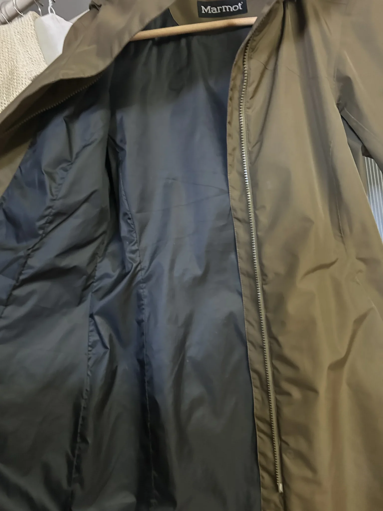 Image for IMPERMEABLE MARMOT SMALL