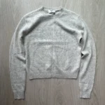 Featured thumbnail for Aritzia Cashmere Crew Sweater 2XS